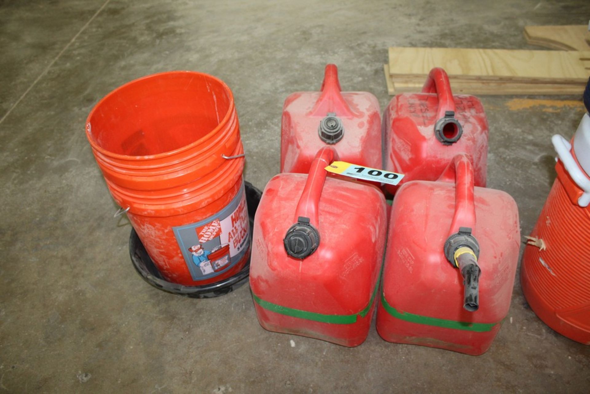 (4) GAS CANS WITH (2) 5 GALLON PAILS AND DRAIN PAN