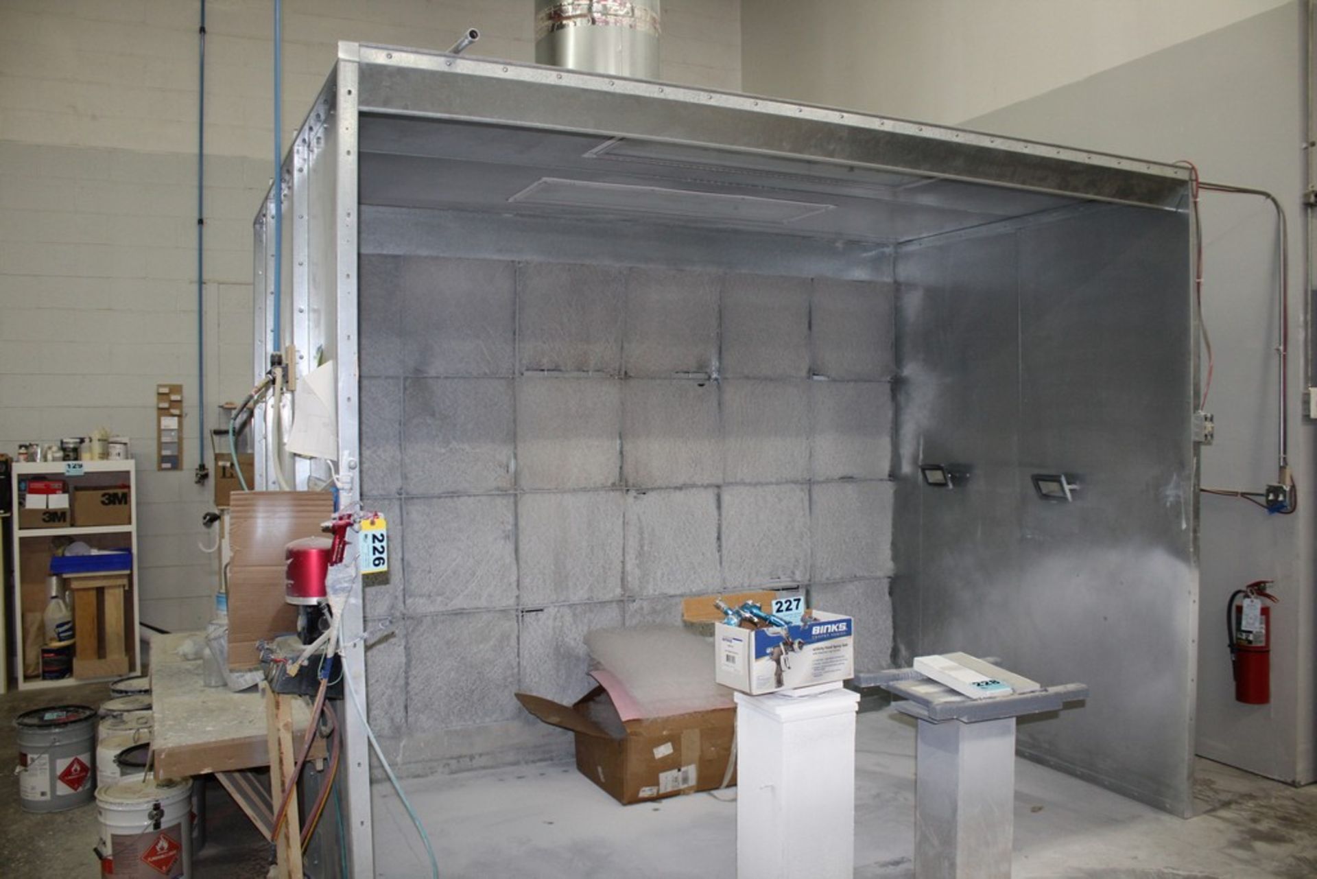 PAASCHE PAINT SPRAY BOOTH 10' W X 6' D X 8' H WITH CA TECHBOLOGIES SPRAY GUN SYSTEM AND EXTRA