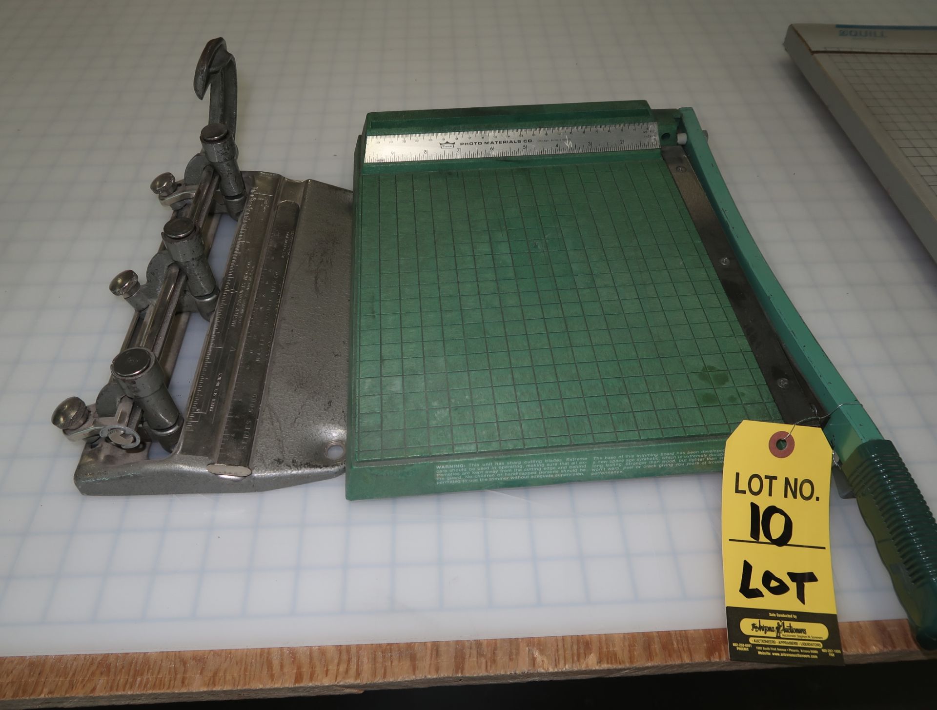 LOT MANUAL PAPER CUTTER & 3-HOLE PUNCH