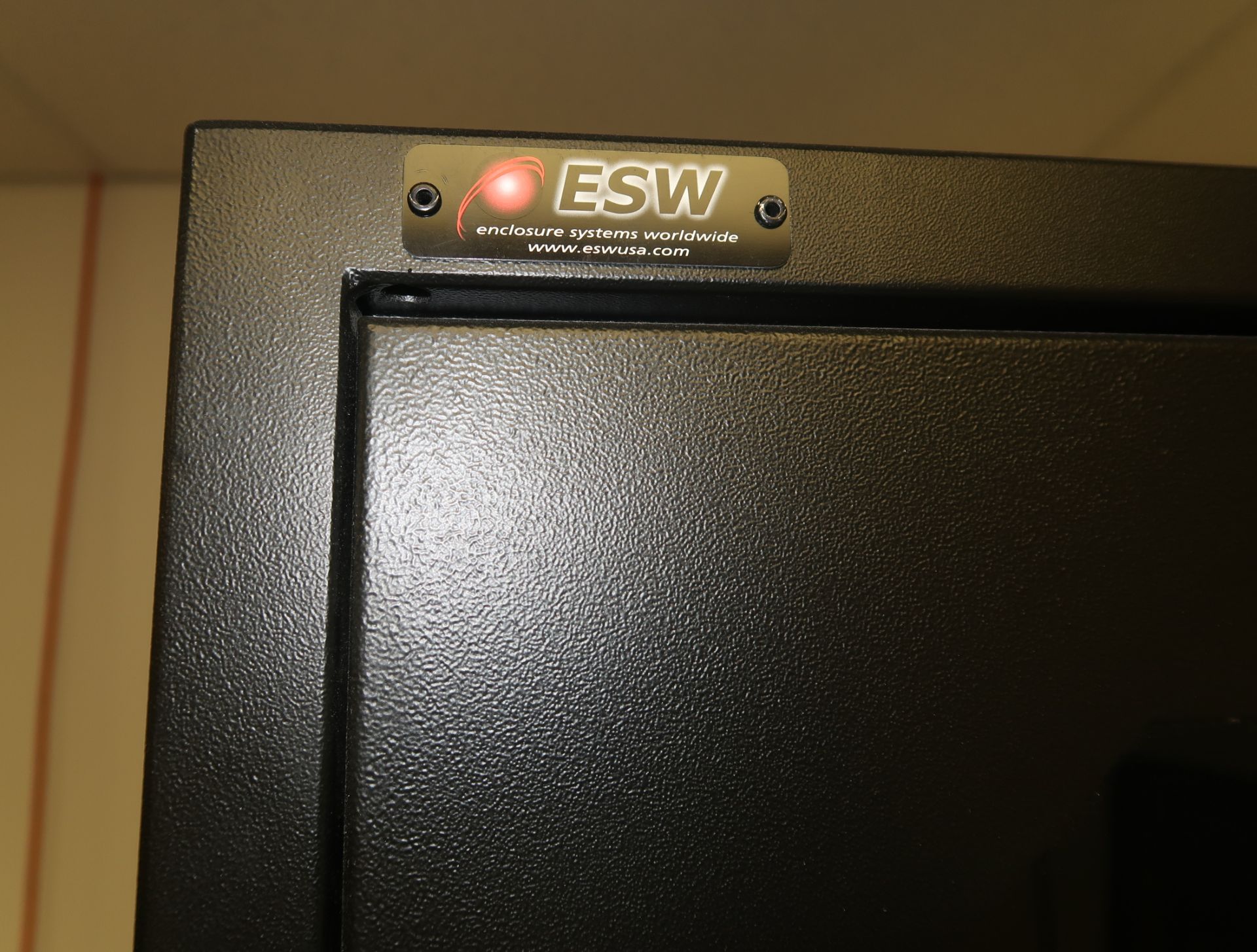 EVS ELECTRONICS CABINET W/BELKIN KVM, TERA STATION, HP STORAGE WORKS ULTRIUM 960 & APC BATTERY - Image 2 of 5