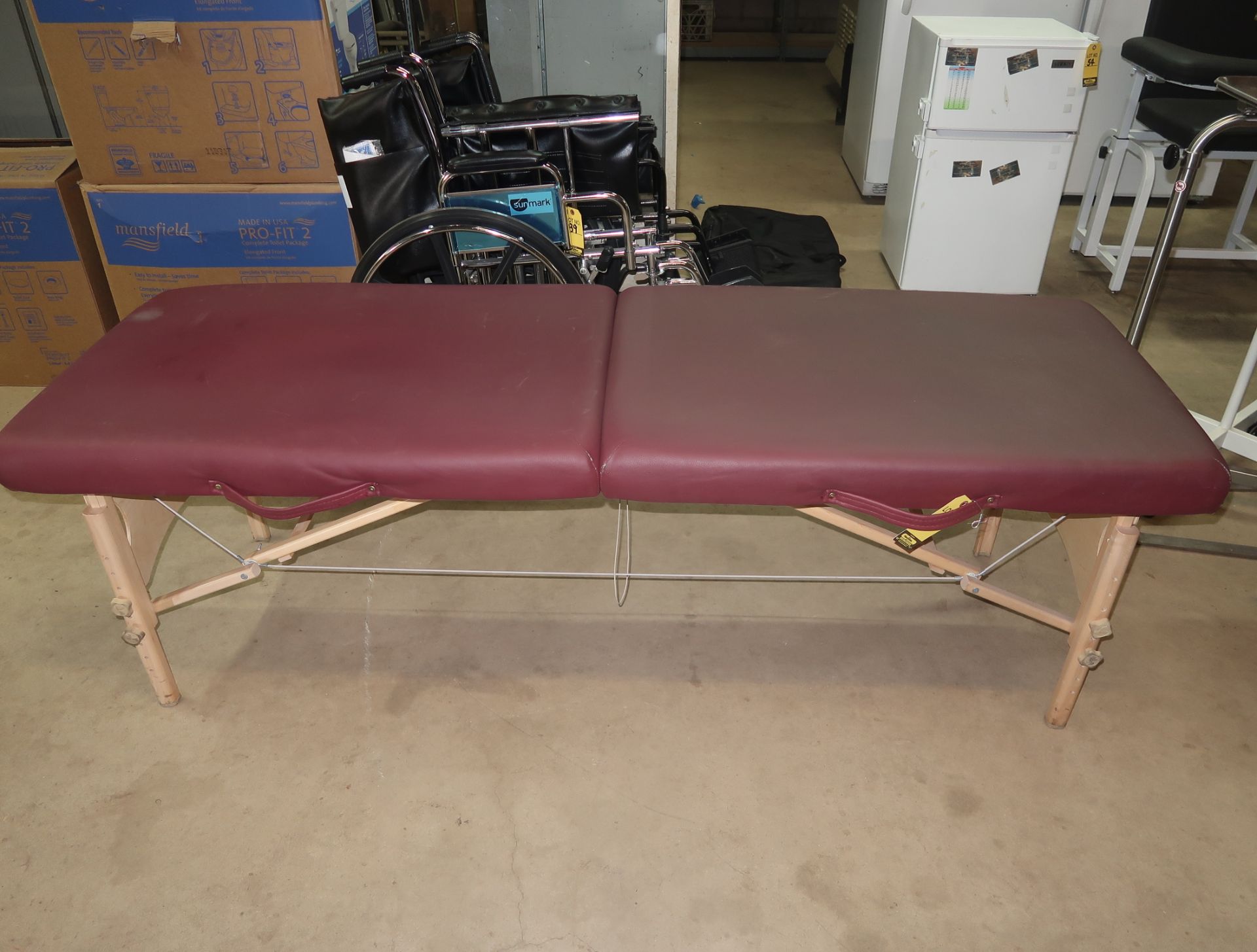 TORRIANCE CO. OSTEOPATHIC FOLDING PORTABLE TABLE W. STORAGE BAG