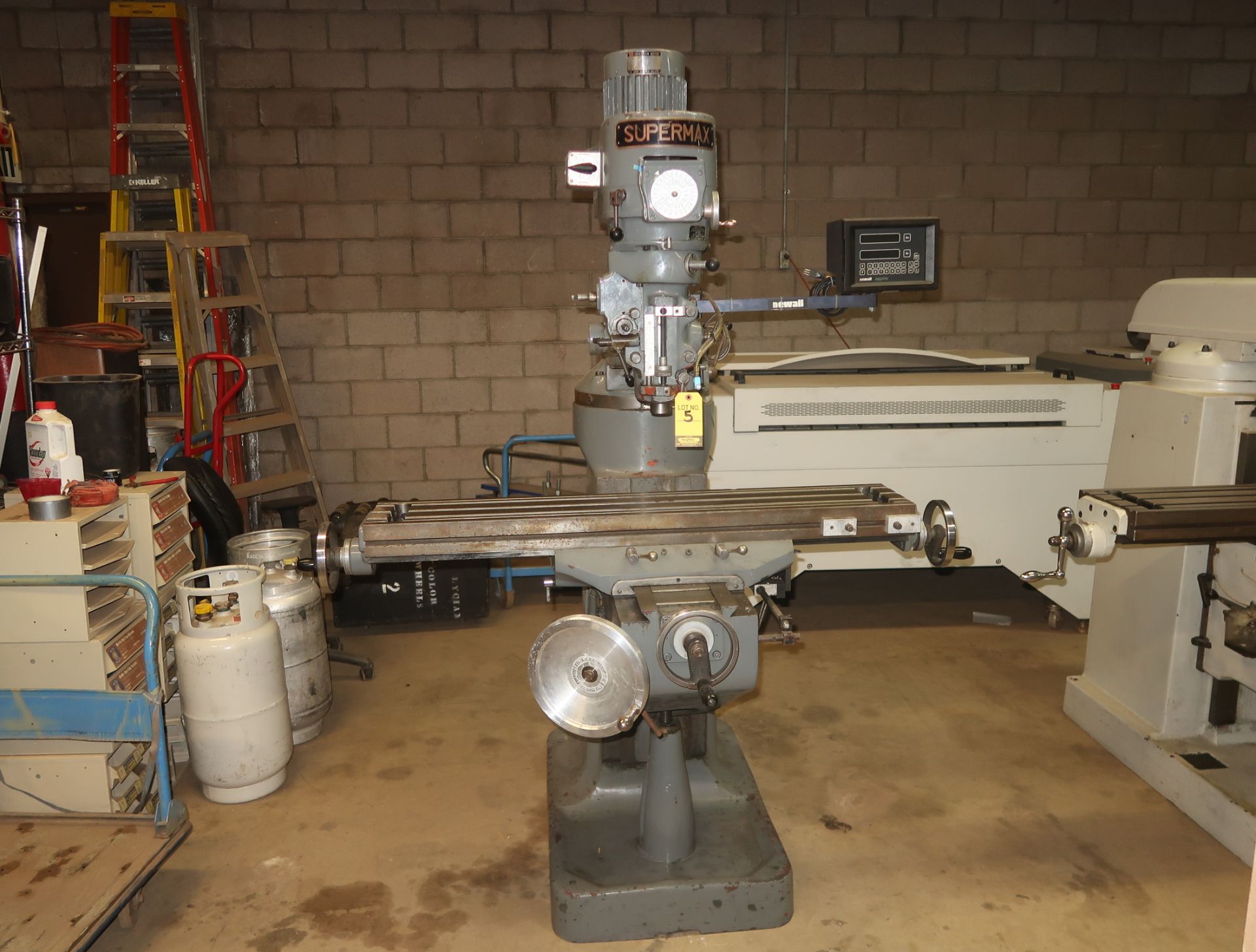 SUPERMAX MDL. YC 1 1/2 VS VERTICAL MILL, 48" X 9" TABLE, VARIABLE SPEED, GEAR HEAD, NEWALL 2-AXIS - Image 2 of 5
