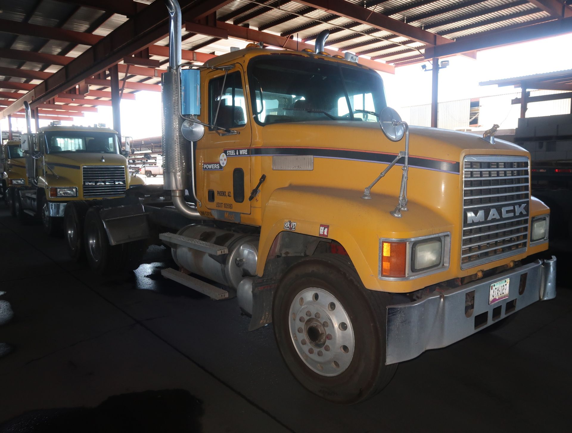 1999 MACK CH613 TANDEM AXLE TRUCK TRACTOR, VIN. IMZAA18Y6XW094129, 538,449 MILES - Image 2 of 17