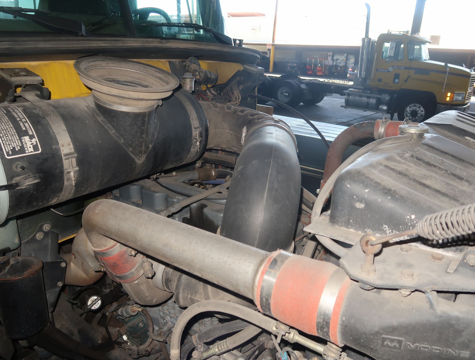 1994 MACK CH613 TANDEM AXLE TRUCK TRACTOR, VIN. 1M1AA12Y95W046680, ODOMETER SHOWS 42,167 REPLACED - Image 20 of 24