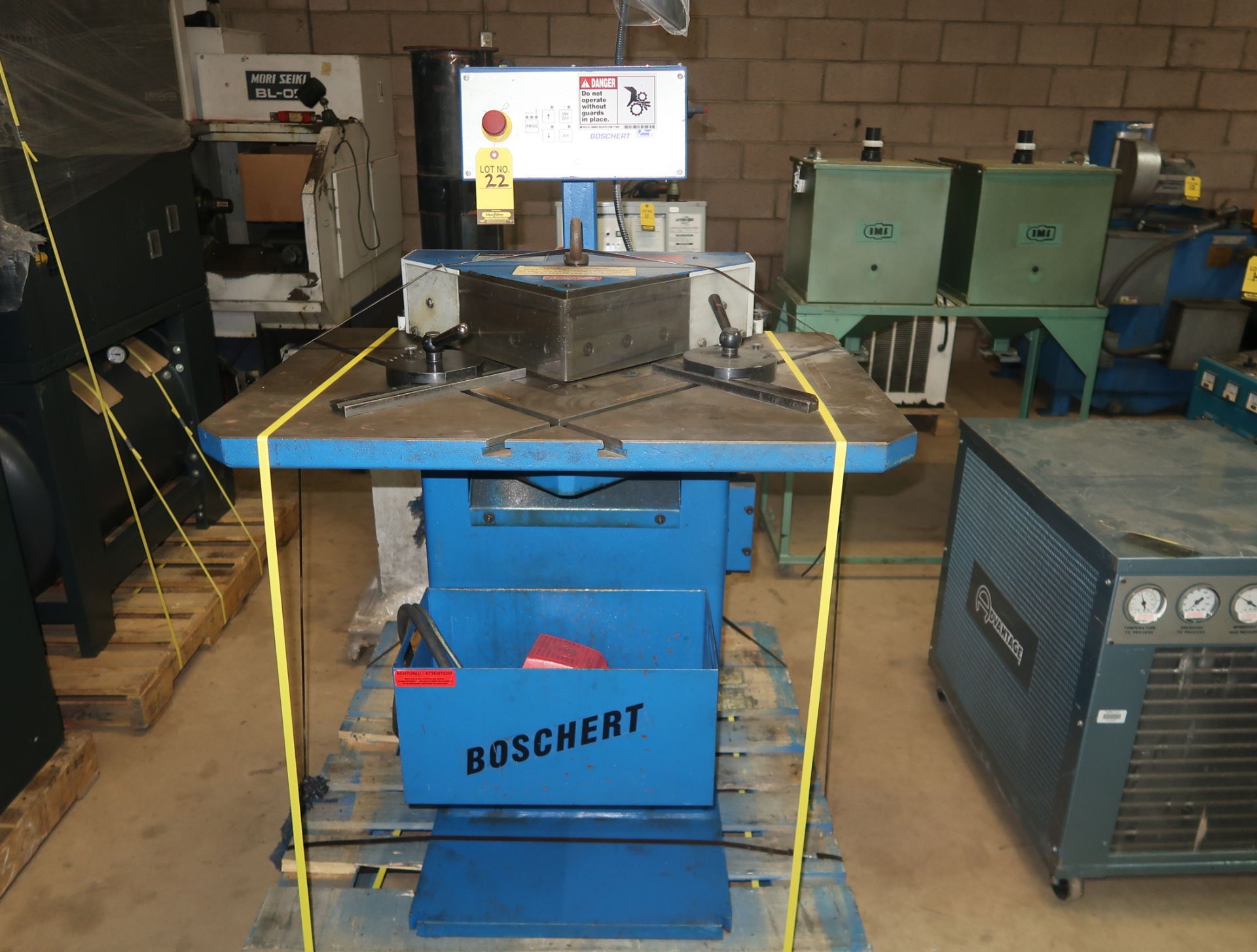 2007 BOSCHERT EAGLE PN4 9" X 9" ANGLE NOTCHER, 220V 3-PH, SN. 3526