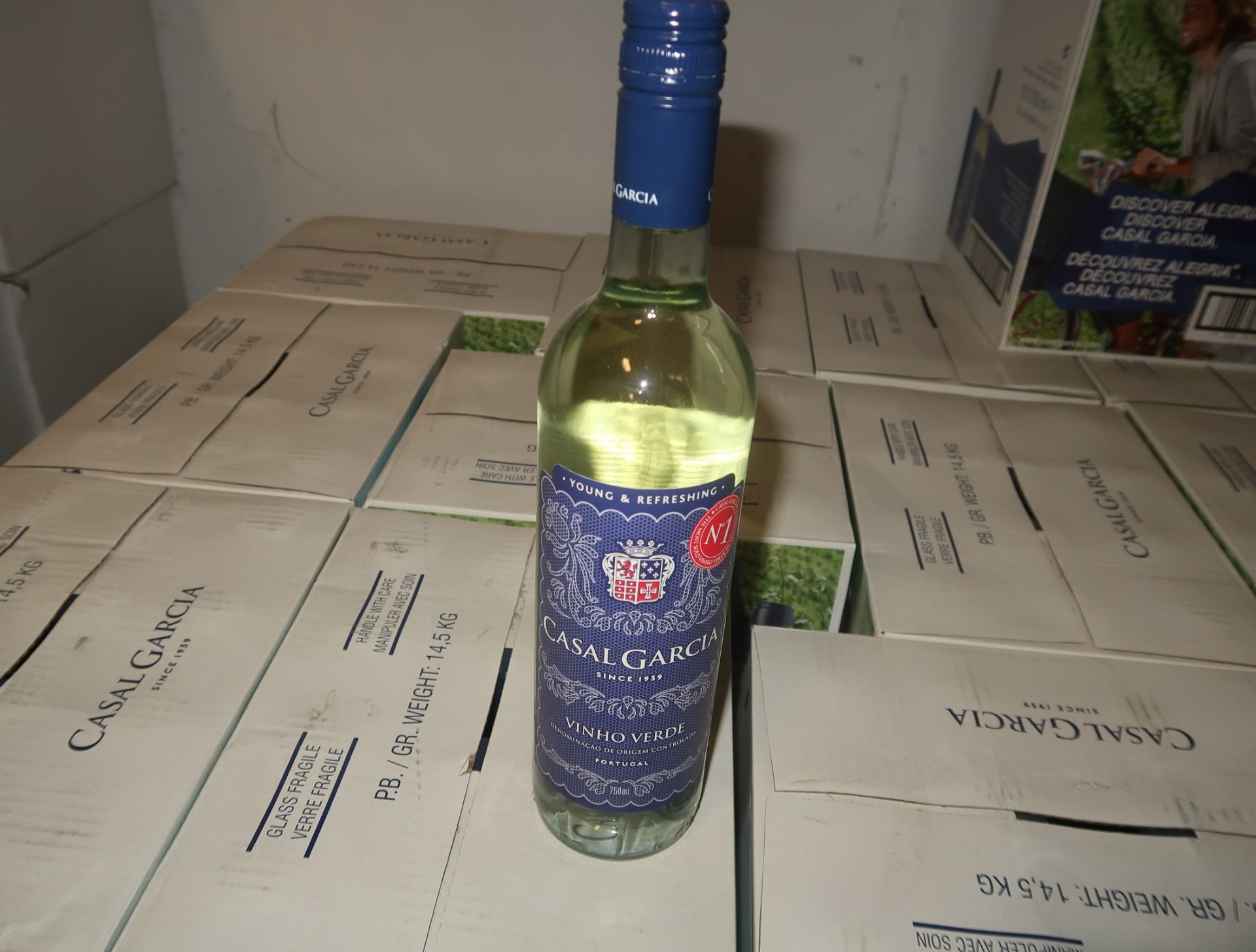 WINE, VINHO VERDE, WHITE, CASAL GARCIA, PORTUGAL, 750ML - Image 2 of 2