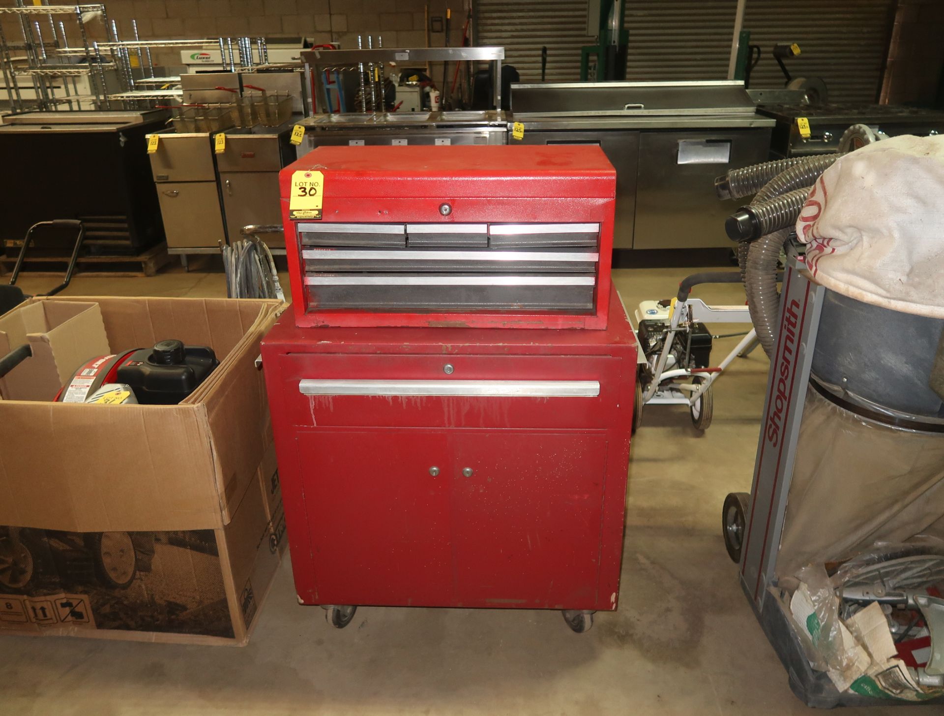 SNAP BACK LOCKING TOOL BOXES W/ CASTERS