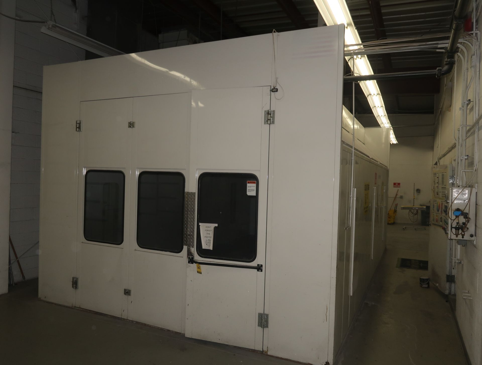 GARMAT USA MDL. 99800 DRIVE IN PAINT BOOTH, 13.5' X 22.5' X 10.5', SN. 003621, CABIN MDL. 99800X