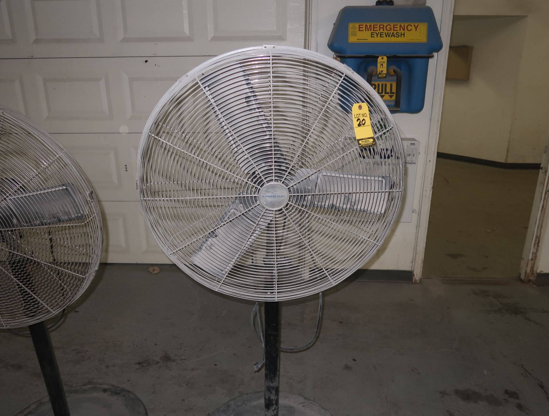 KING OF FANS 32" SHOP FAN