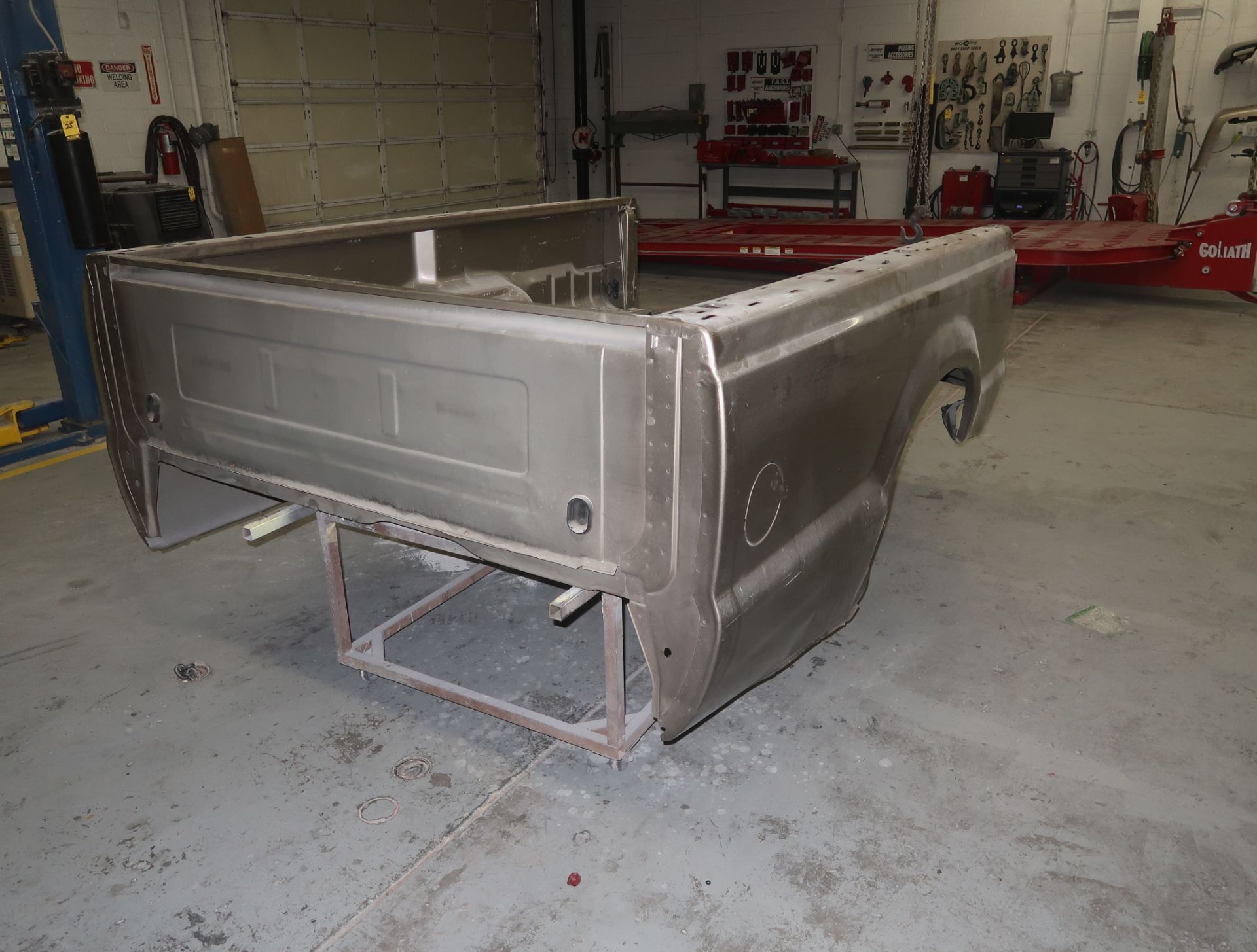 LOT TRUCK BED W/BED CART - Image 3 of 3