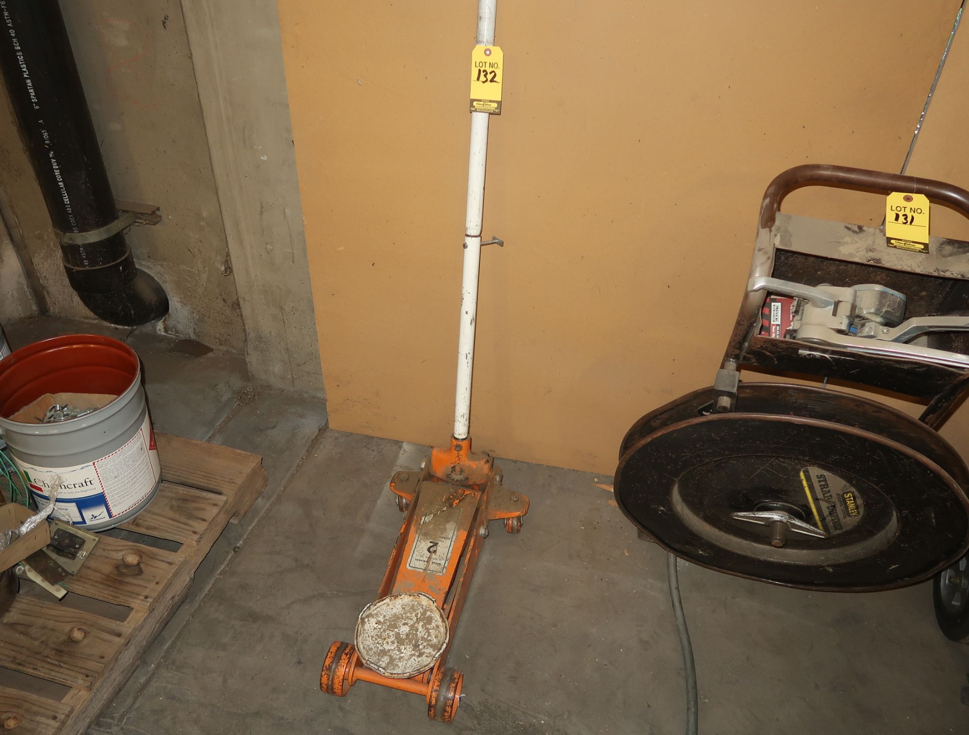 ALLIED HYDRAULIC 2 TON FLOOR JACK