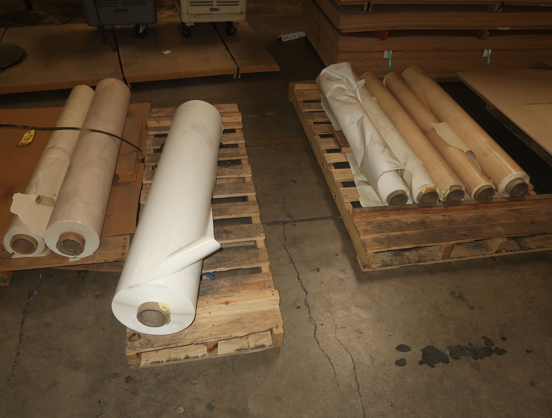 VARIOUS ROLLS CHAMPAGNE PAPER, HARDROCK, WHITE LAMINATE PAPER