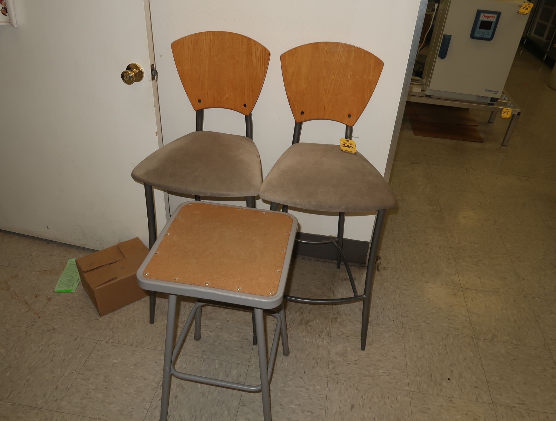 LOT CHAIRS, STOOL