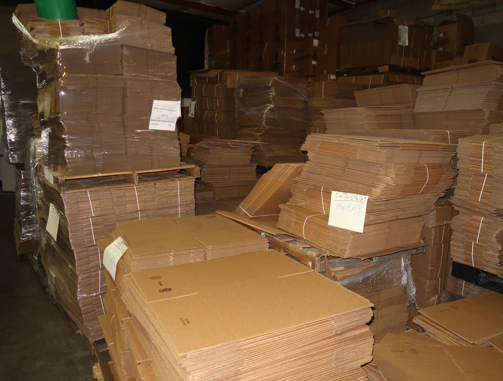 LOT DOUBLE ROW OF PACKAGING MATERIALS, BOXES, ETC. - Image 2 of 8