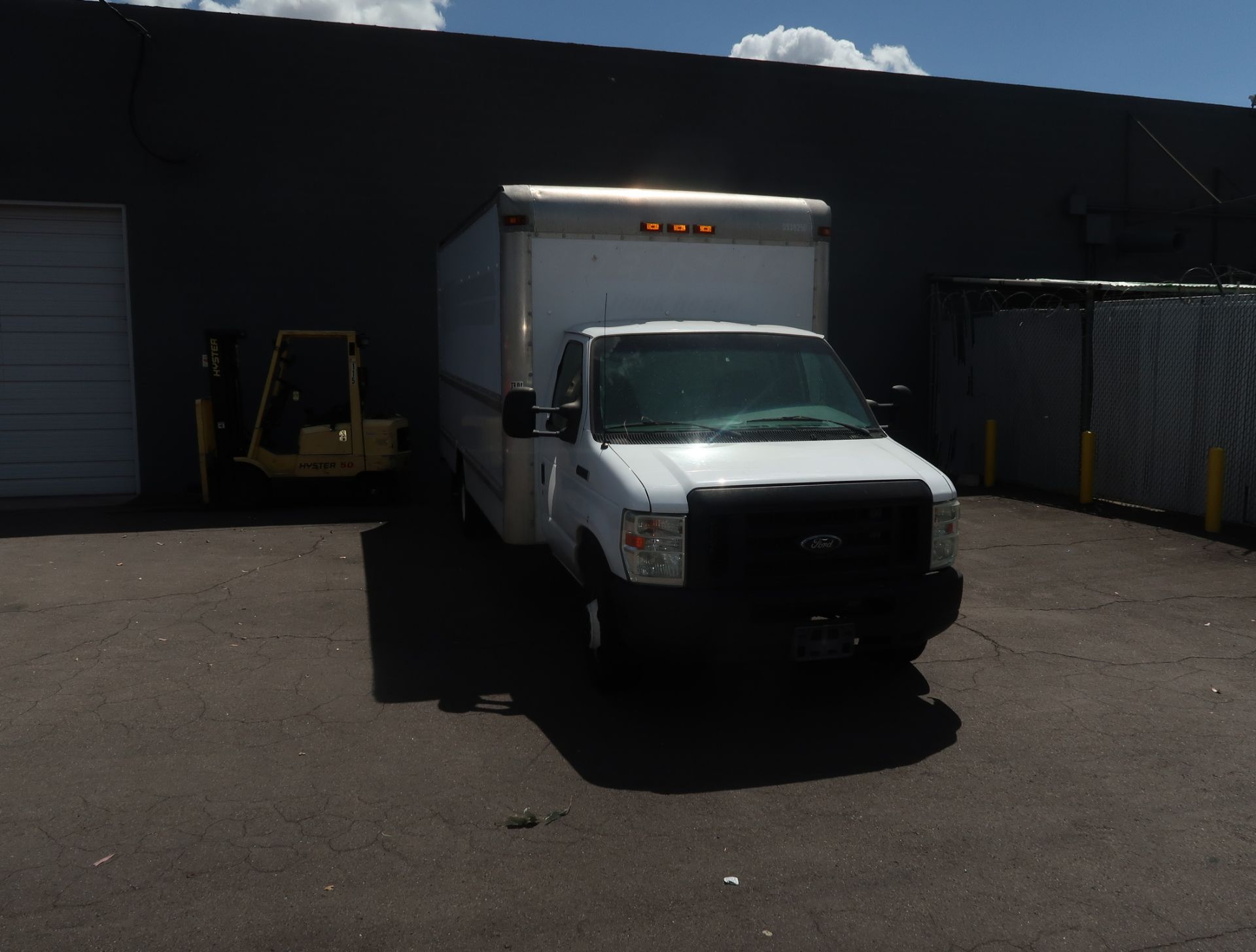 2008 FORD E-350 BOX VAN (TRUCK RUNS AND DRIVES, MORE INFO AVAILABLE SOON) - Image 7 of 7