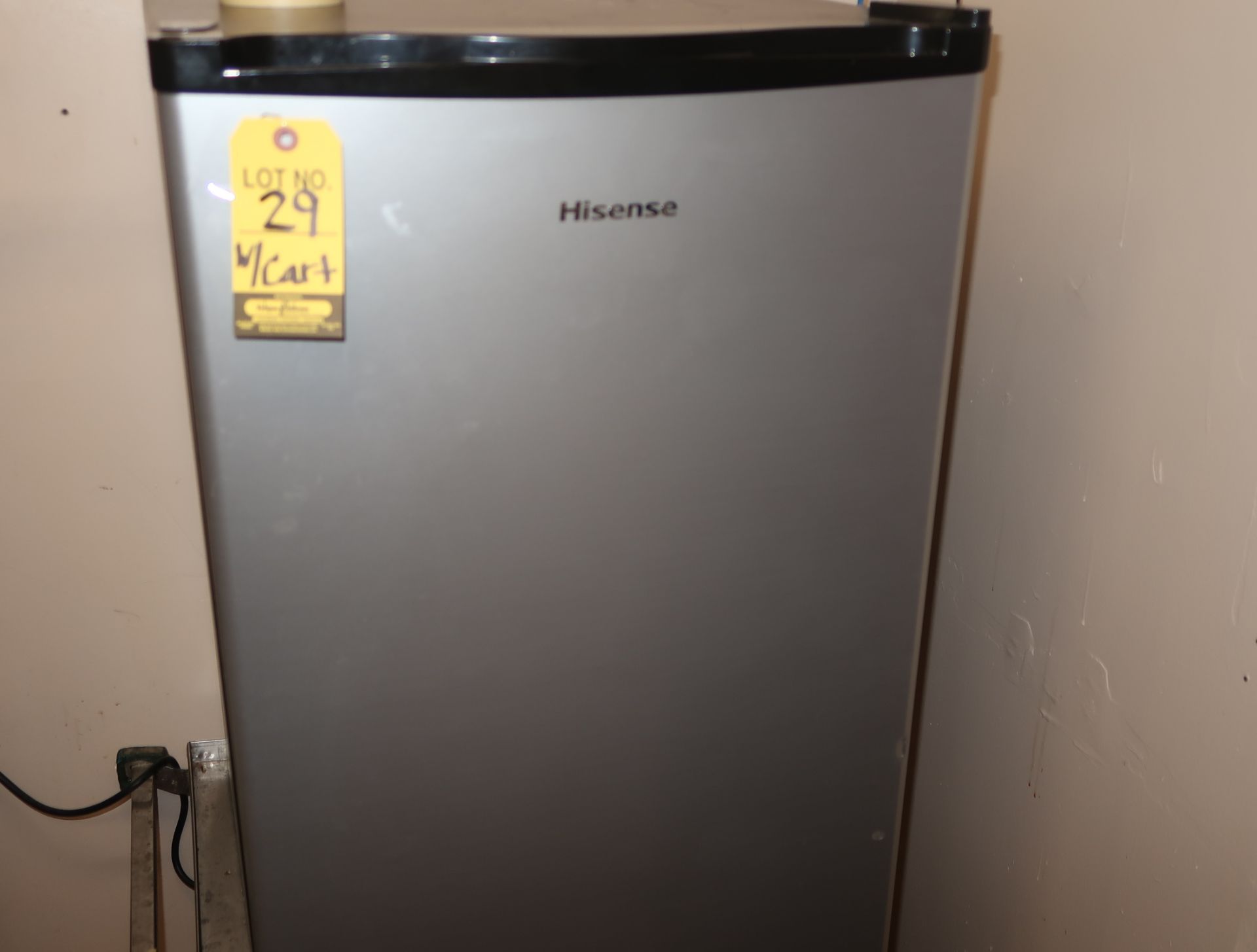 LOT HISENSE REFRIGERATOR & CART