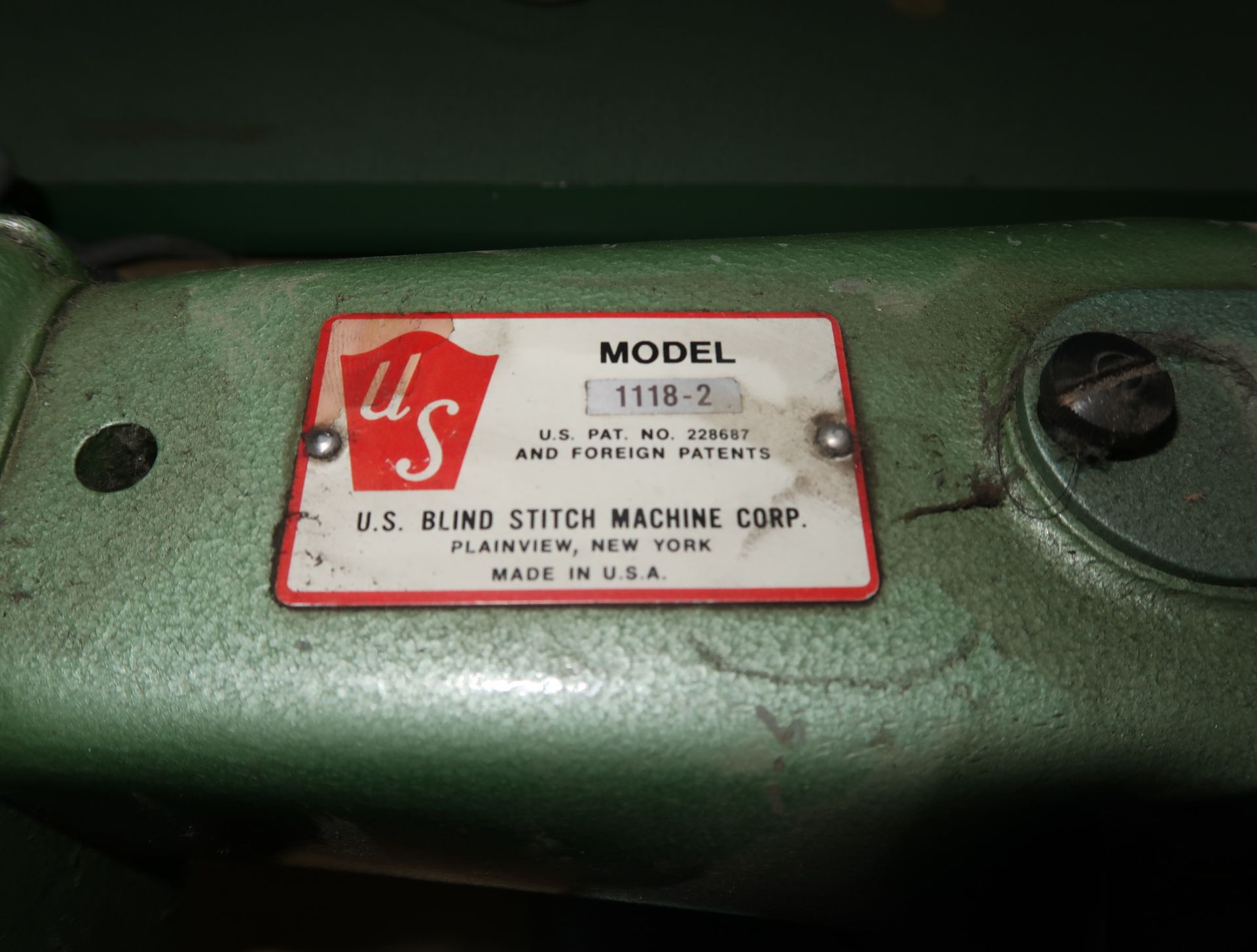 US BLIND STITCH MDL. 1118-2 W/ TABLE & CLUTCH MOTOR - Image 2 of 3