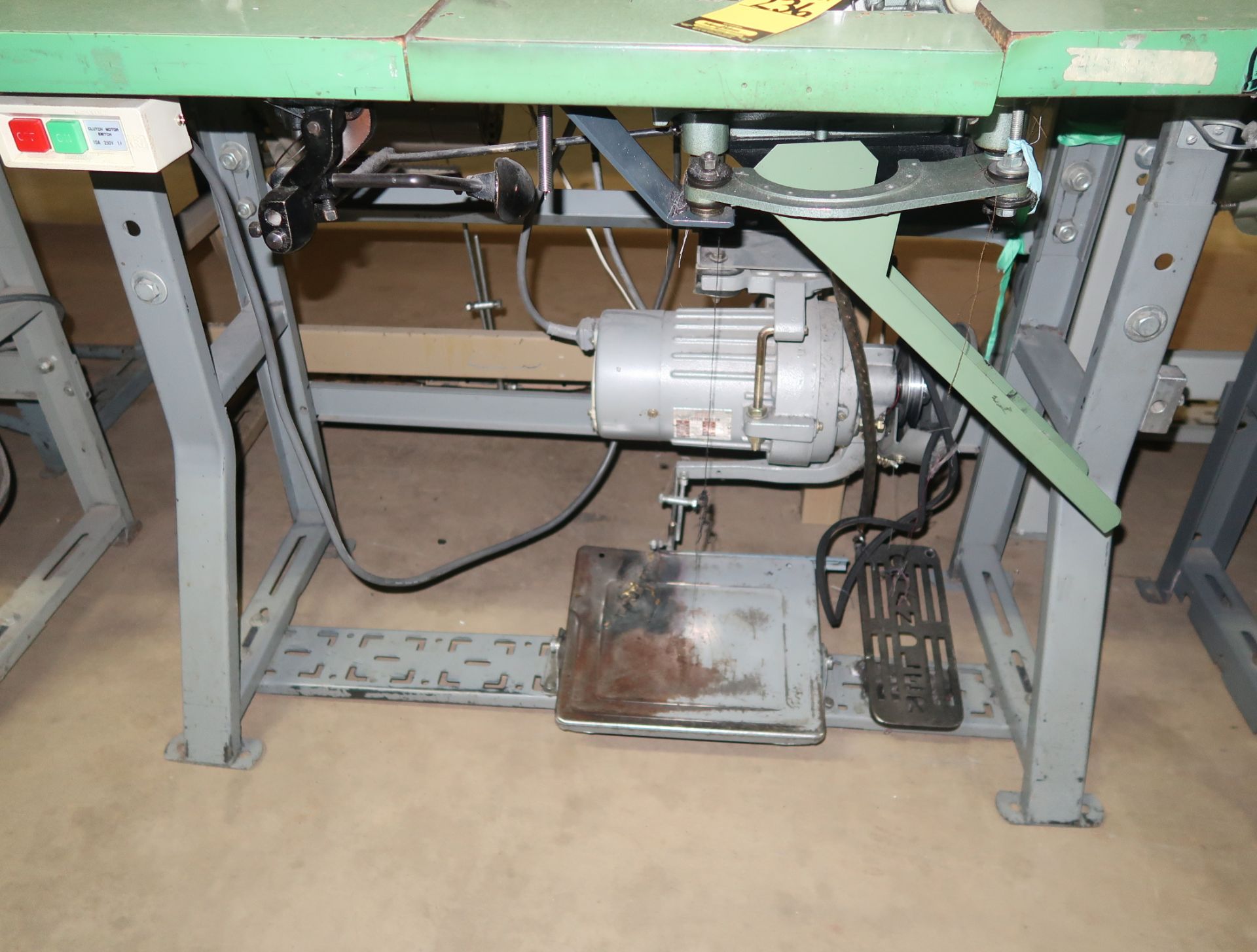 RIMOLDI 327-00-1CD-02 OVERLOCK W/ TABLE & CLUTCH MOTOR - Image 2 of 3