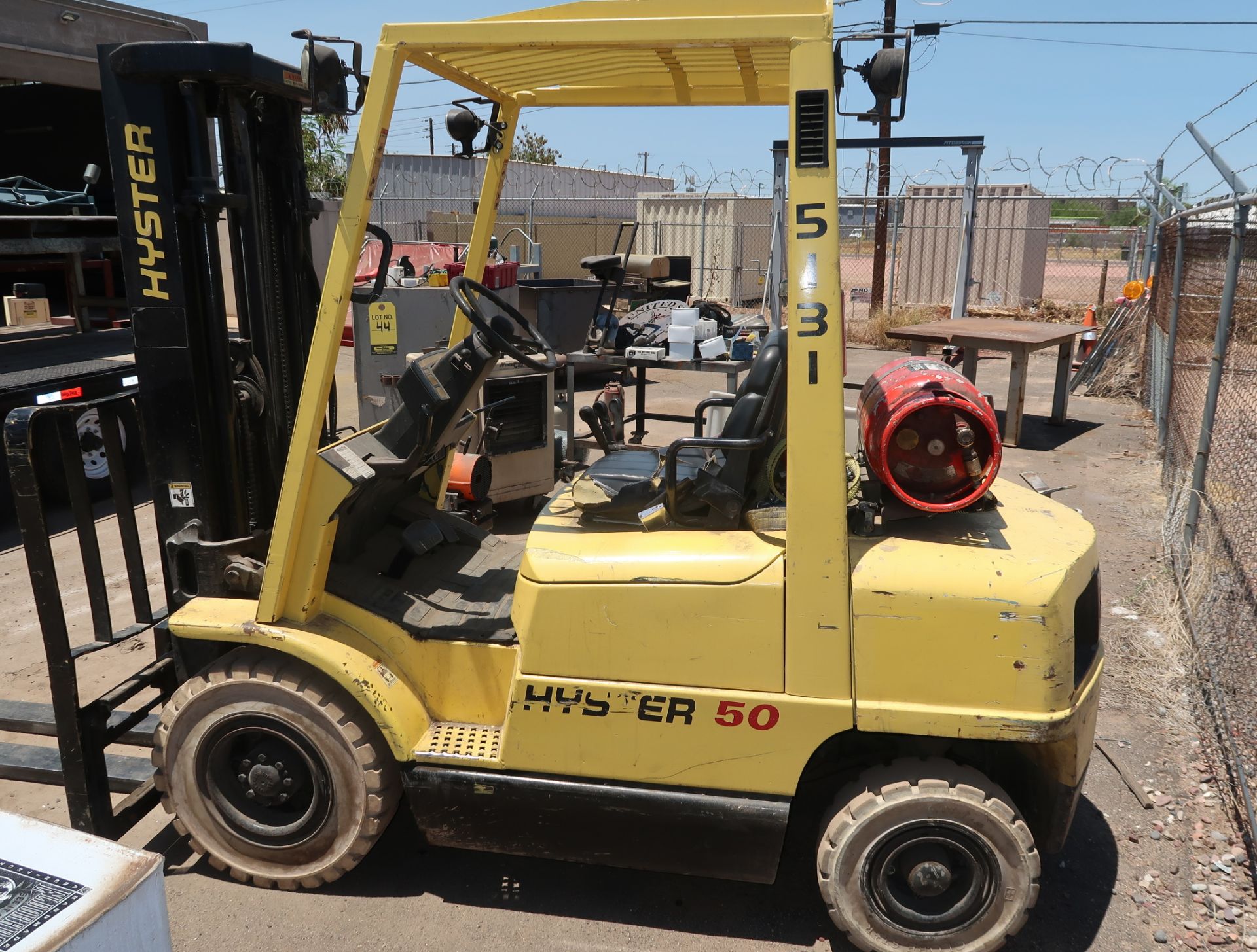 HYSTER 50, 5000# FORKLIFT, PROPANE, SIDESHIFT, TRI-MAST, SN. H177B51965B, 3574HRS - Image 5 of 6