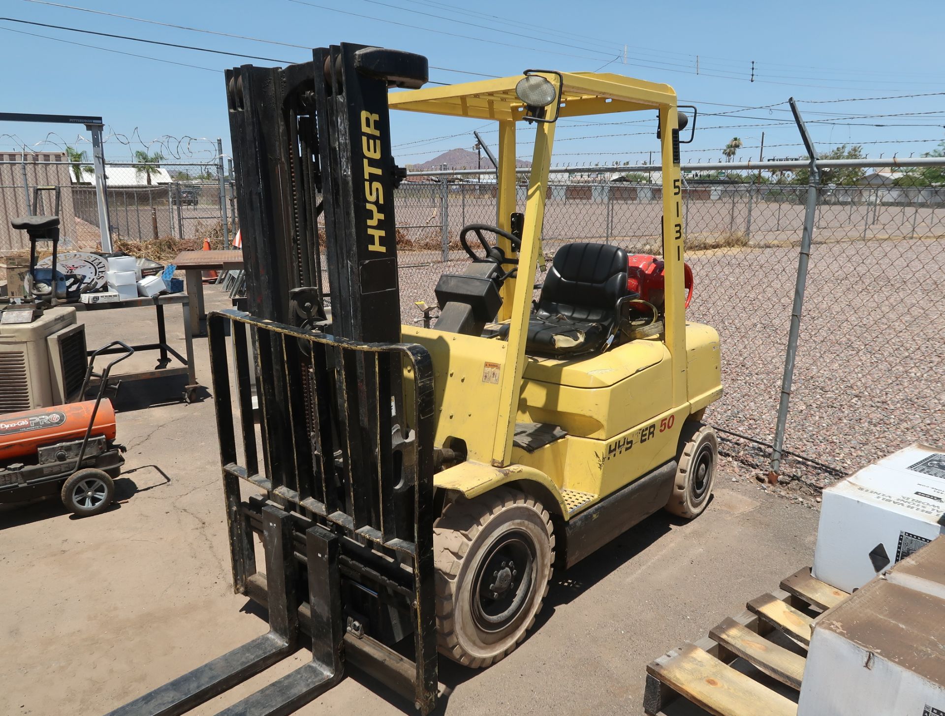 HYSTER 50, 5000# FORKLIFT, PROPANE, SIDESHIFT, TRI-MAST, SN. H177B51965B, 3574HRS - Image 4 of 6