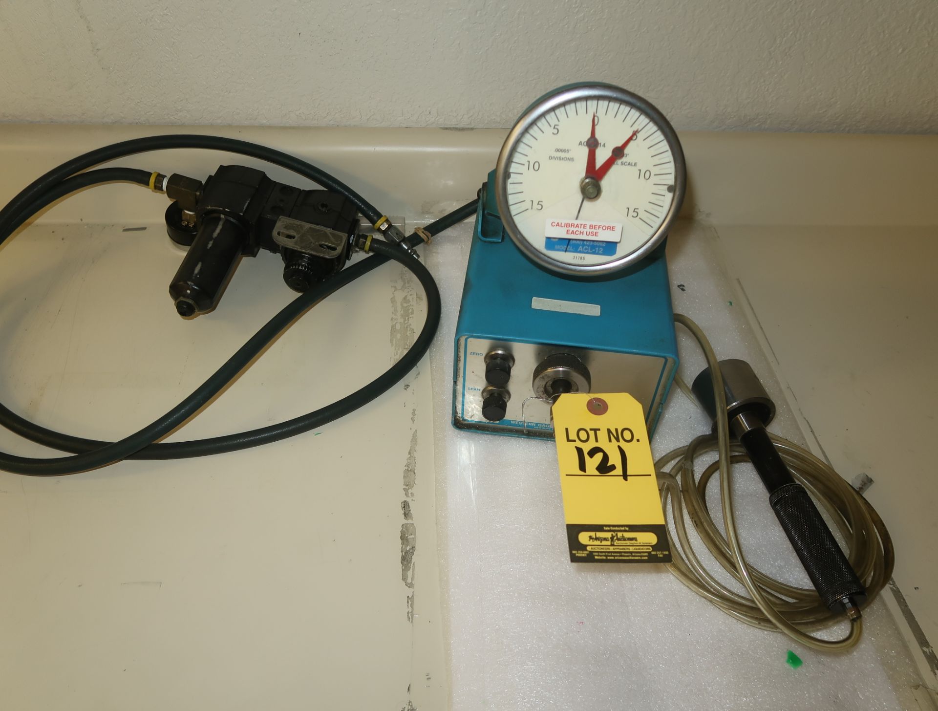 WESTERN GAGE DIMINSIONAL AIR GAGE W/PROBE