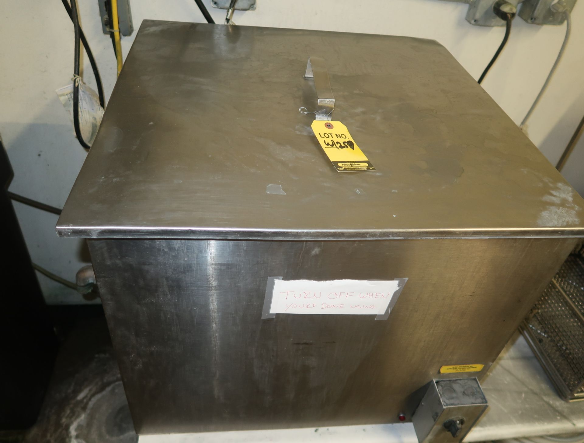 BRANSON SERIES 8000 ULTRASONIC GENERATOR W/SS TANK - Image 2 of 2