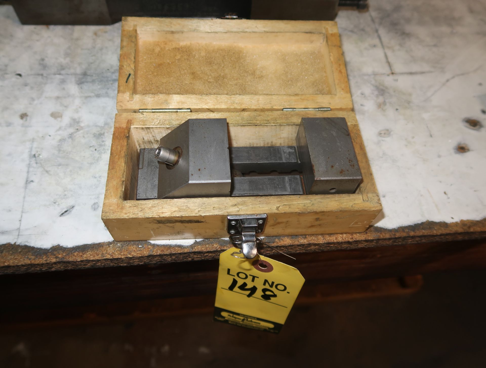 PRECISION TOOLING VISE