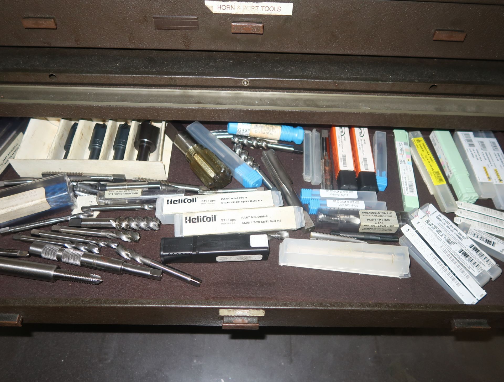 KENNEDY MACHINIST ROLL-AWAY TOOL BOX, LOADED - Image 4 of 9