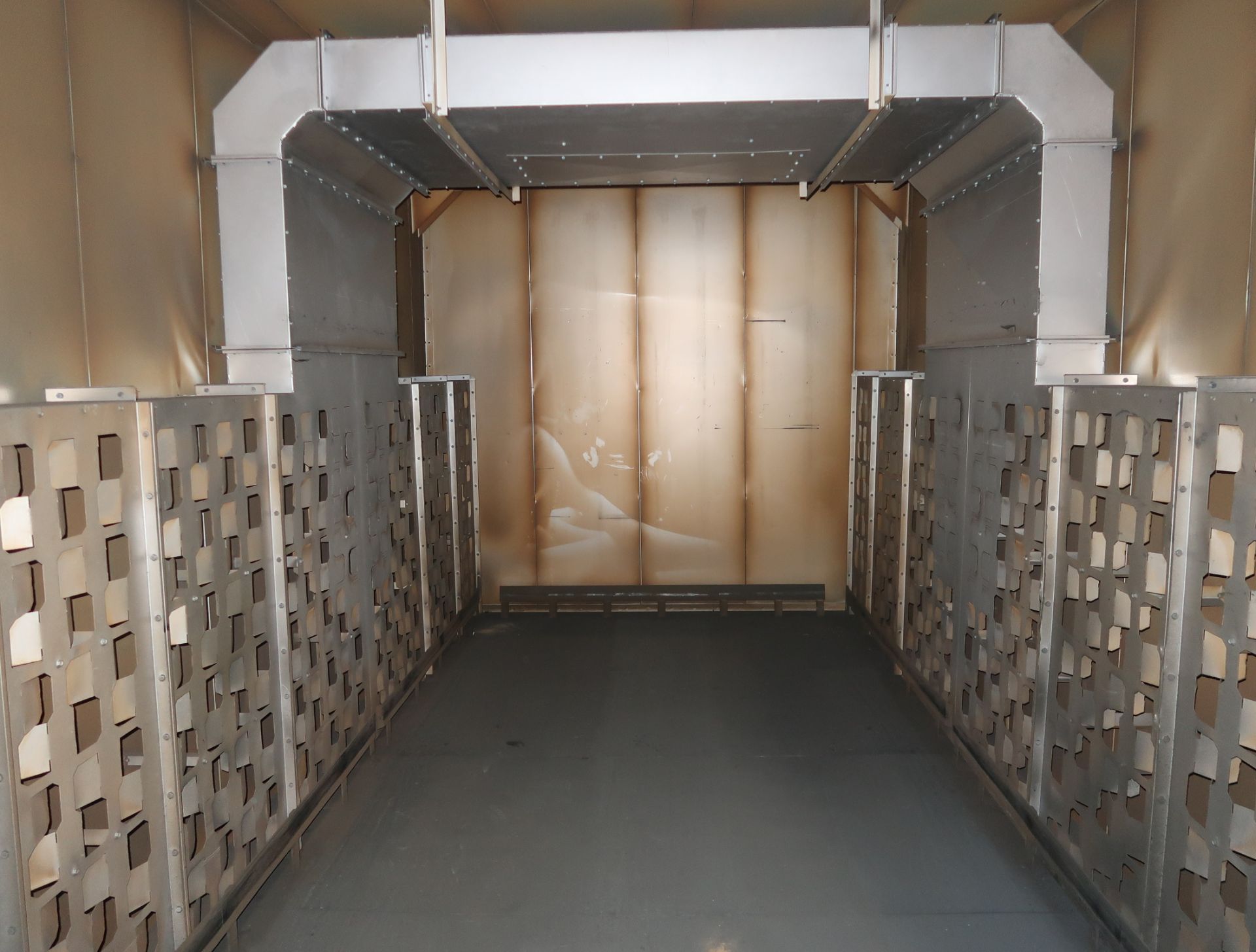 GOLBAL FINISHING SOLUTIONS 8'X8'X16' ELEC. HIGH TEMP TOP MOUNT W/ CONTROL PANEL BATCH PROCESS OVEN - Image 3 of 6