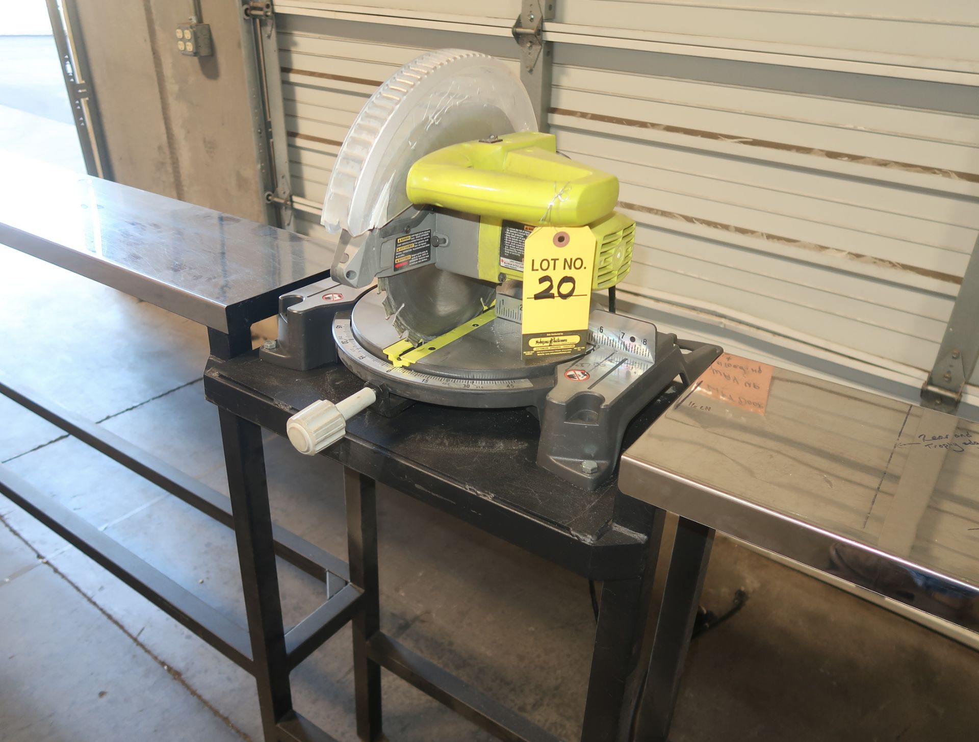 RYOBI MITRE SAW CHOP W/ TABLE STAND MDL. T51345L