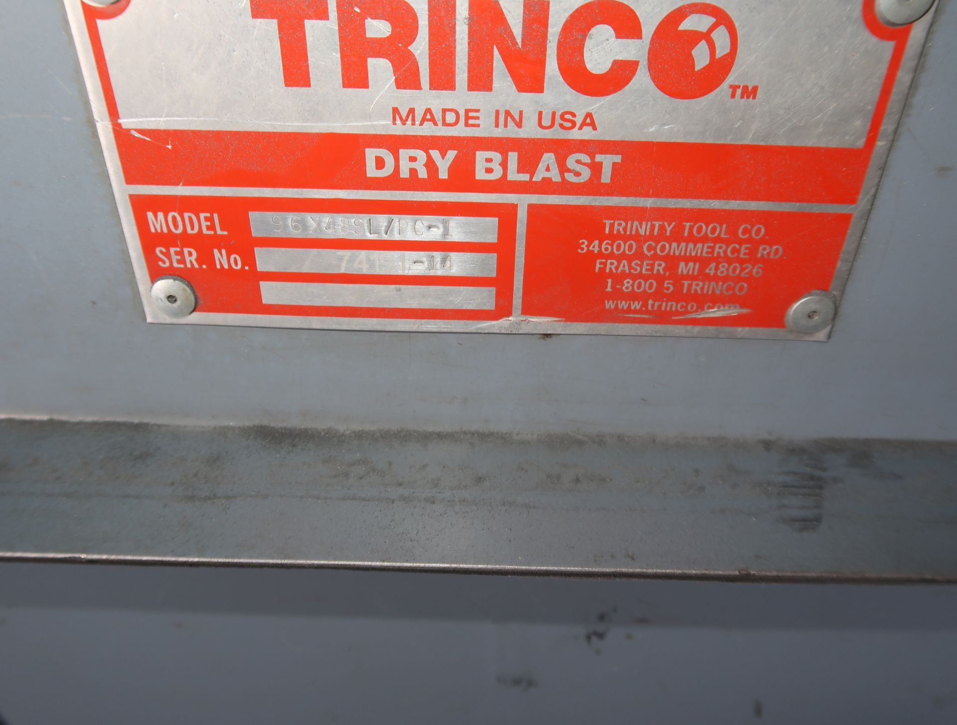 TRINCO 2 STATION DRY BLAST BOOTH W/ COLLECTOR MDL. 96X48SL/PC-1 SN. 74191-14 - Image 3 of 4