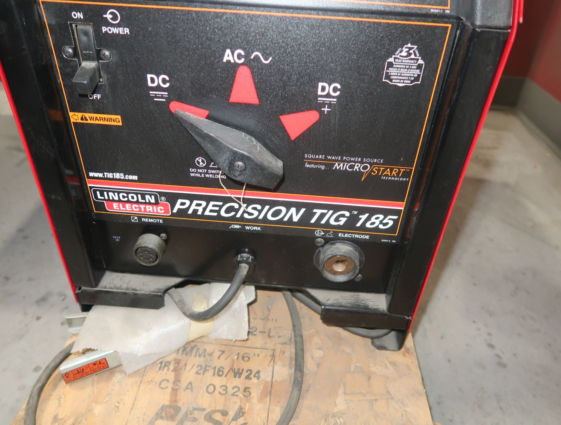 LINCOLN PRECISION TIG 185 SN. U1050612912 THIS WELDER IS (NEW OUT OF CRATE) NEVER USED! - Image 2 of 3
