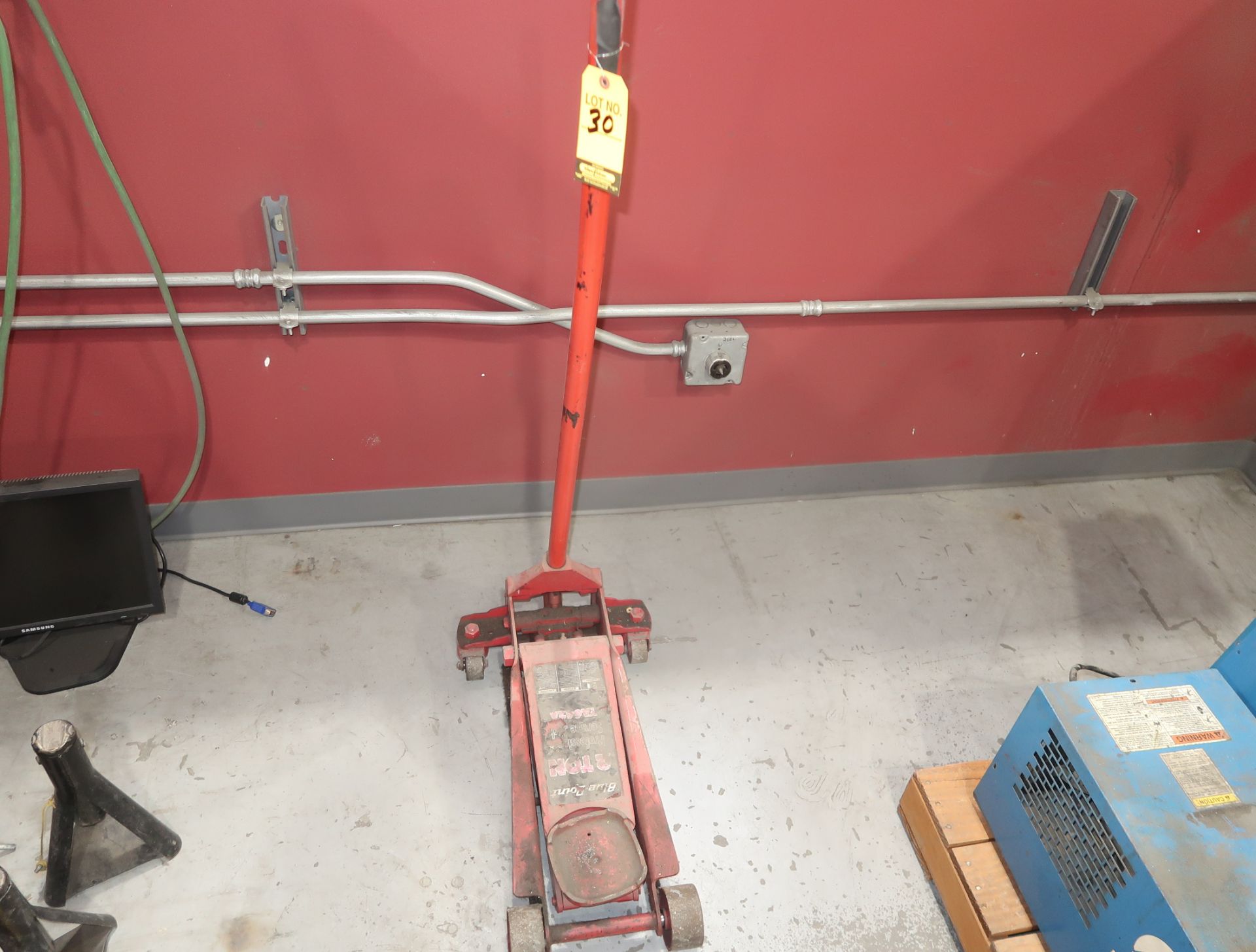 BLUE POINT 2 TON FLOOR JACK