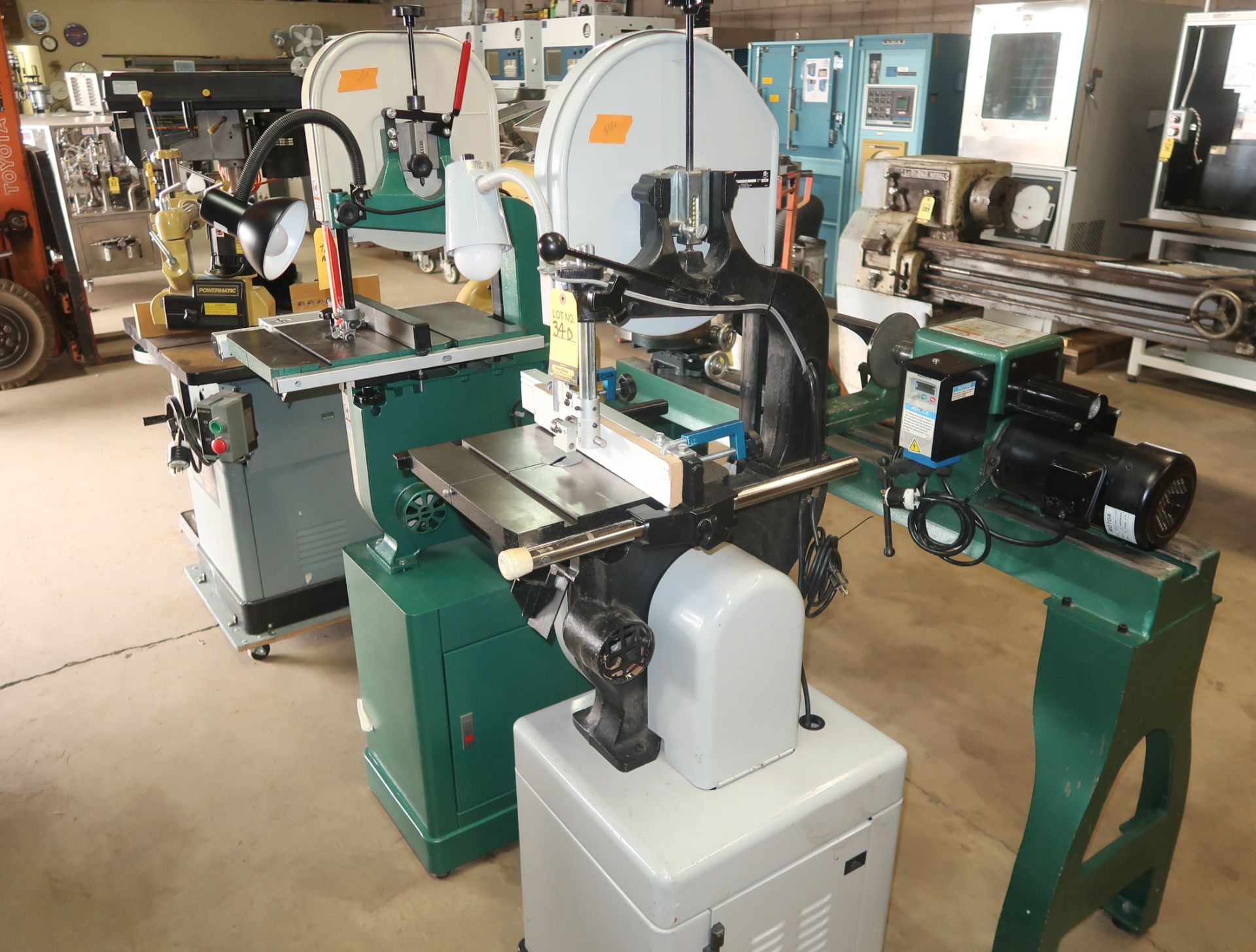 DELTA 28-206 PROFESSIONAL 14" BANDSAW SN. 012701Q - Image 2 of 3