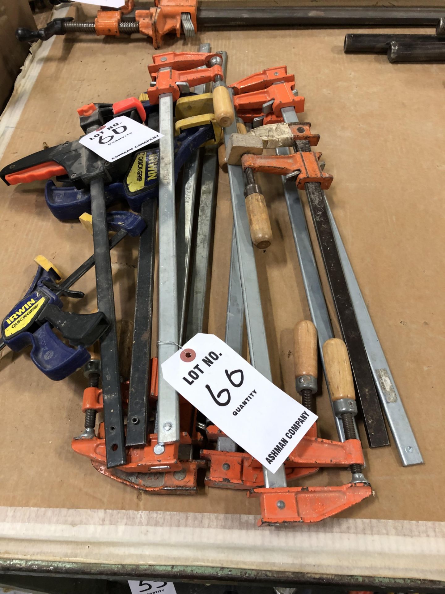 Lot: Small Pipe Clamps