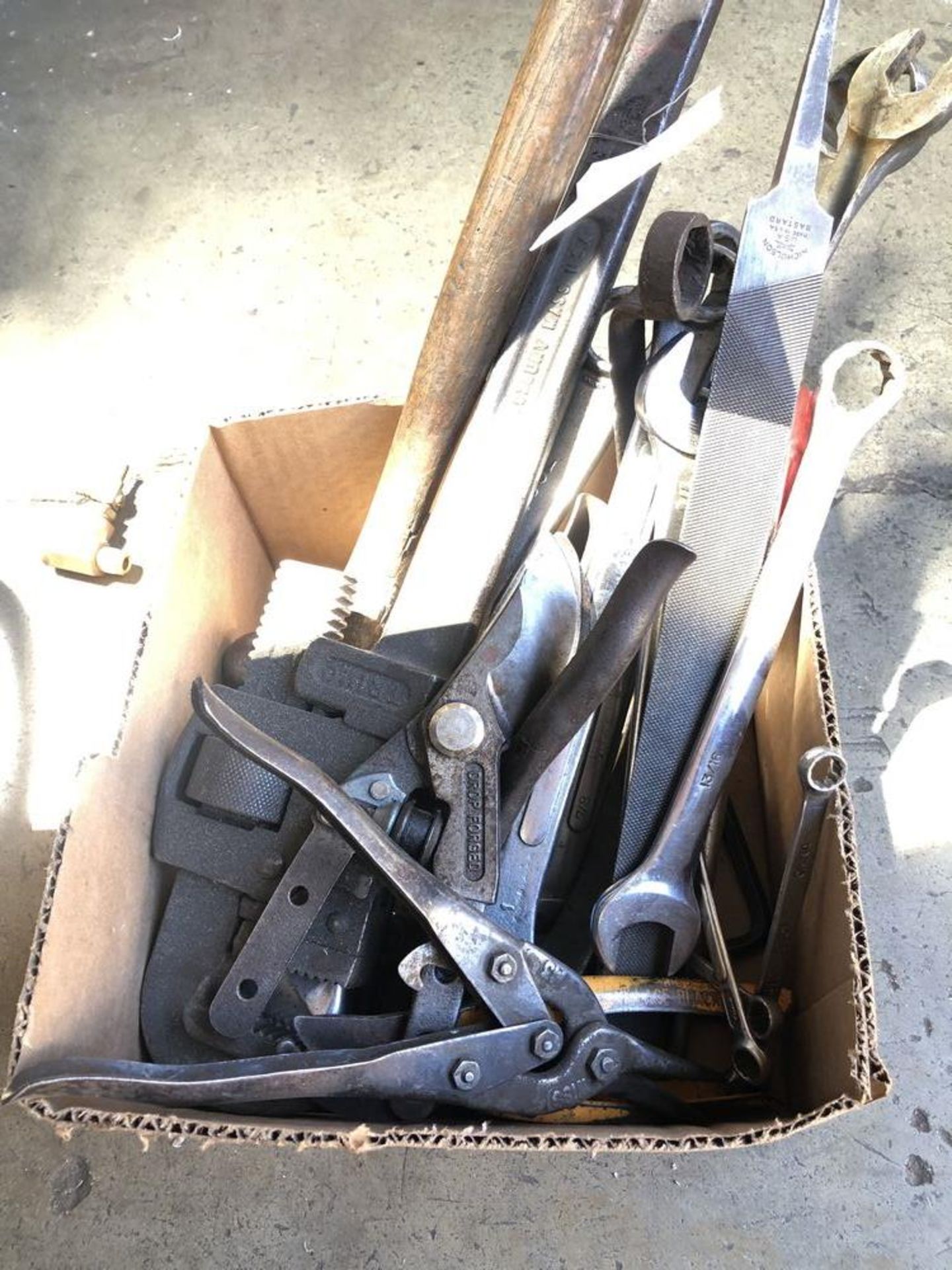 (LOT) MISC. HAND TOOLS- PIPE WRENCH, WRENCHES, FILES, SHEARS