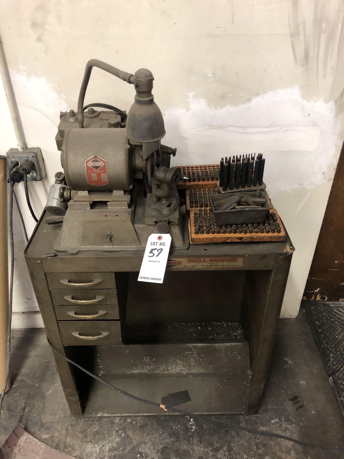 (1) BLACK DIAMOND DRILL GRINDER WITH TOOLING