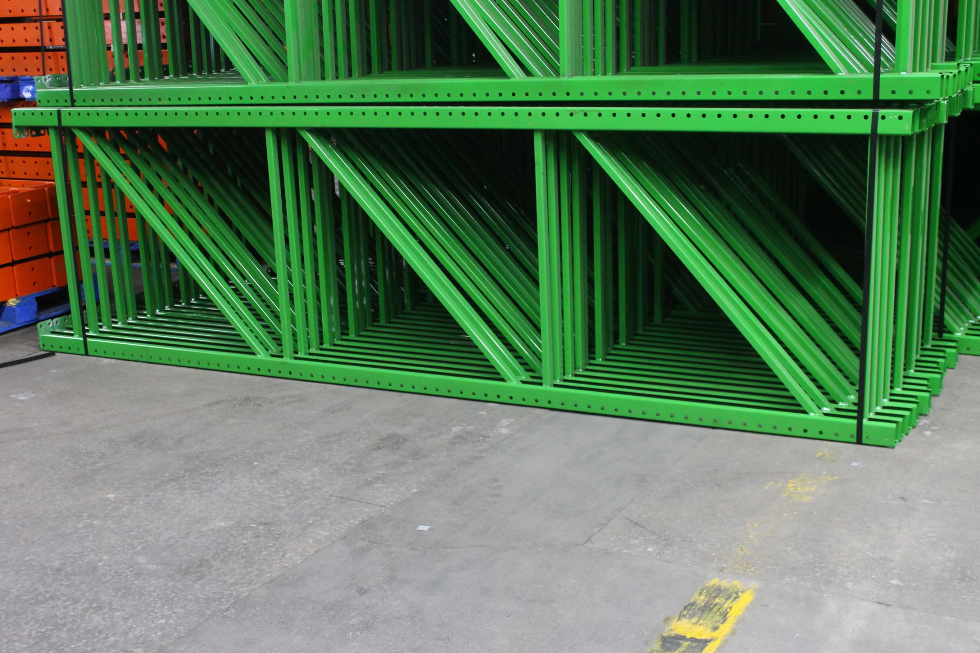 30 PCS NEW TEARDROP UPRIGHT 12'H X 42'D, 3 X 3 GREEN - Image 2 of 2