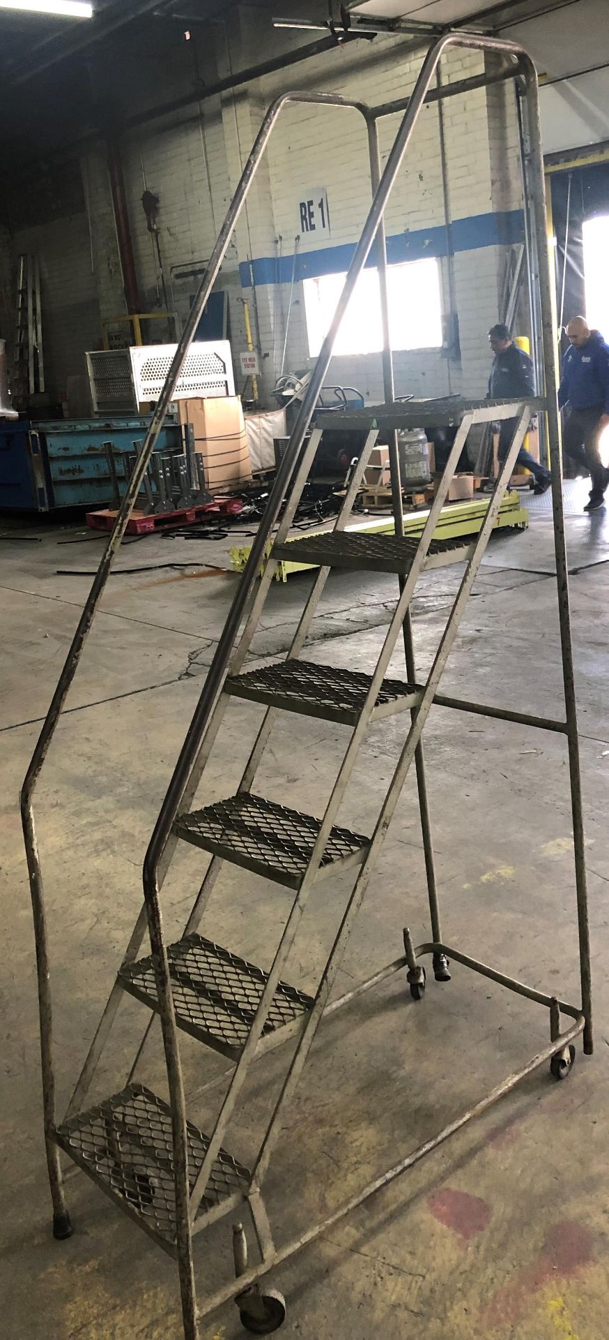 6 STEP ROLLING LADDER