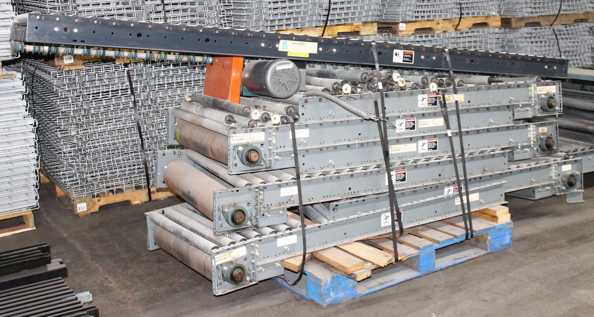 34 FT OF 30"W BUSCHMAN GRAVITY CONVEYOR - Image 2 of 3