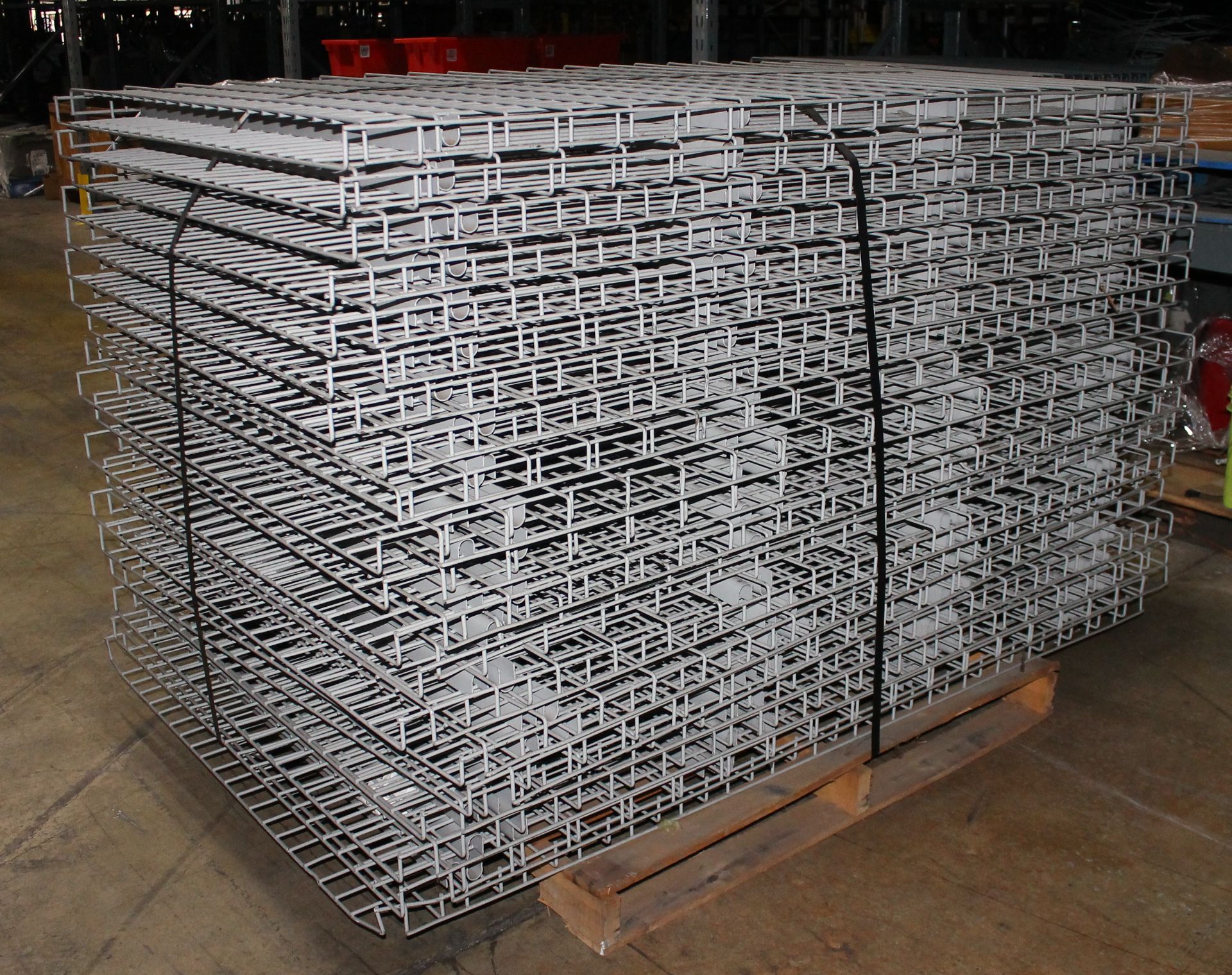 USED 40 PCS OF STANDARD 44" X 70" WIREDECK