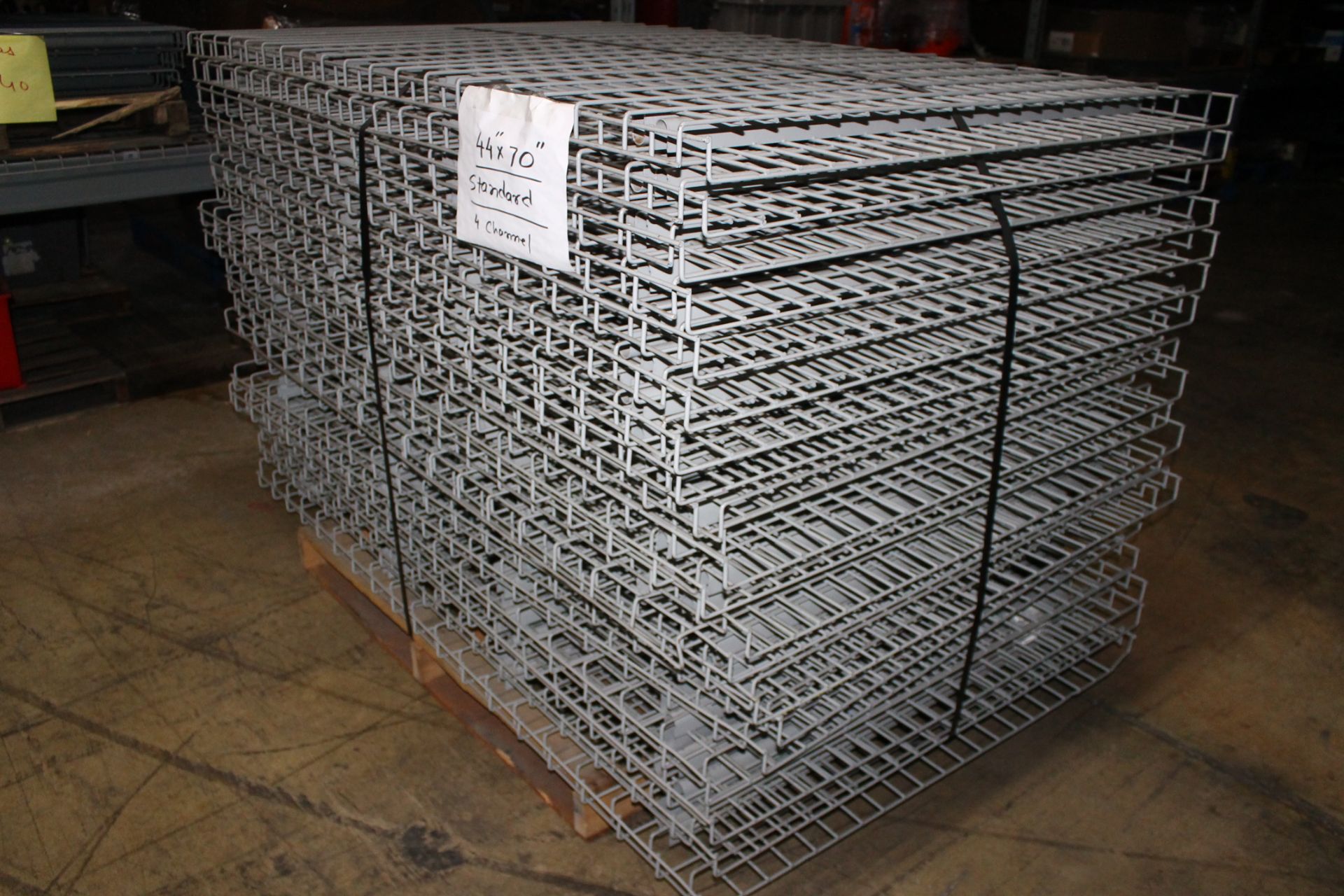 USED 40 PCS OF STANDARD 44" X 70" WIREDECK