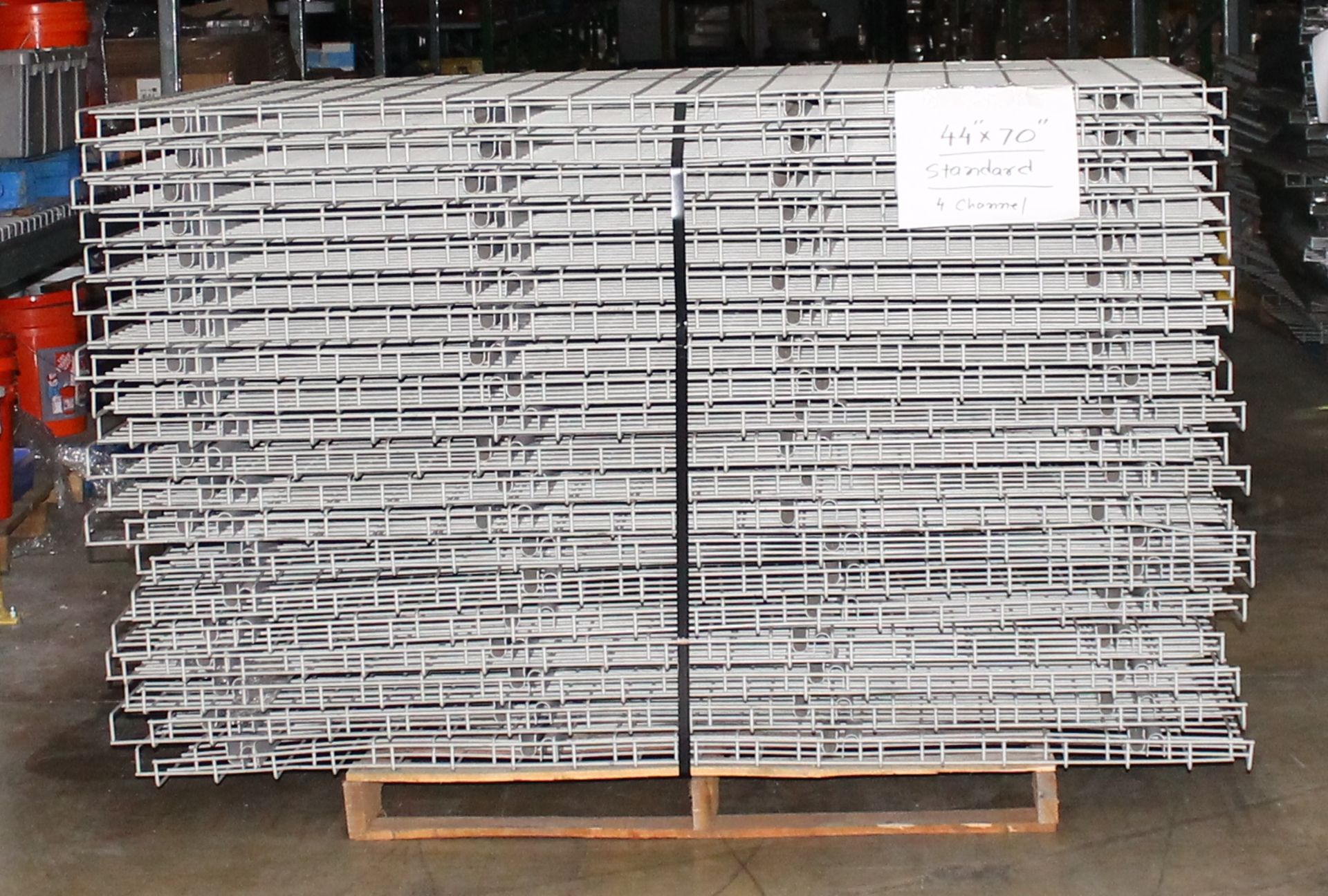 USED 40 PCS OF STANDARD 44" X 70" WIREDECK