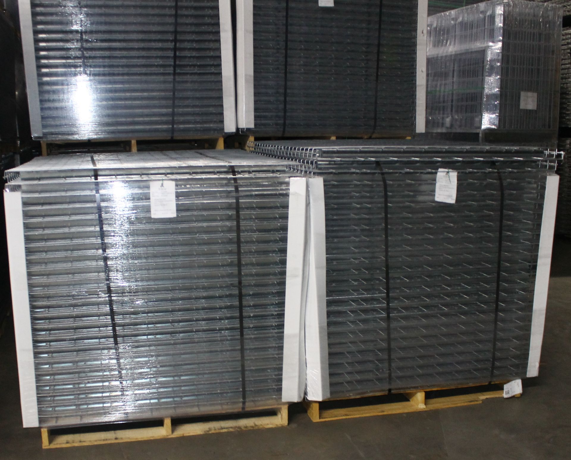 NEW 80 PCS OF STANDARD 48" X 46" WIREDECK - 1900 LBS CAPACITY
