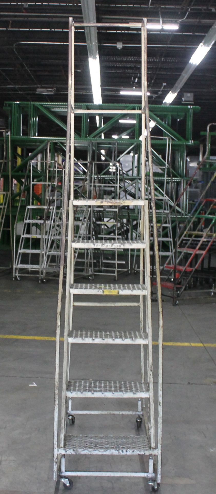 6 STEP ROLLING LADDER - Image 2 of 3