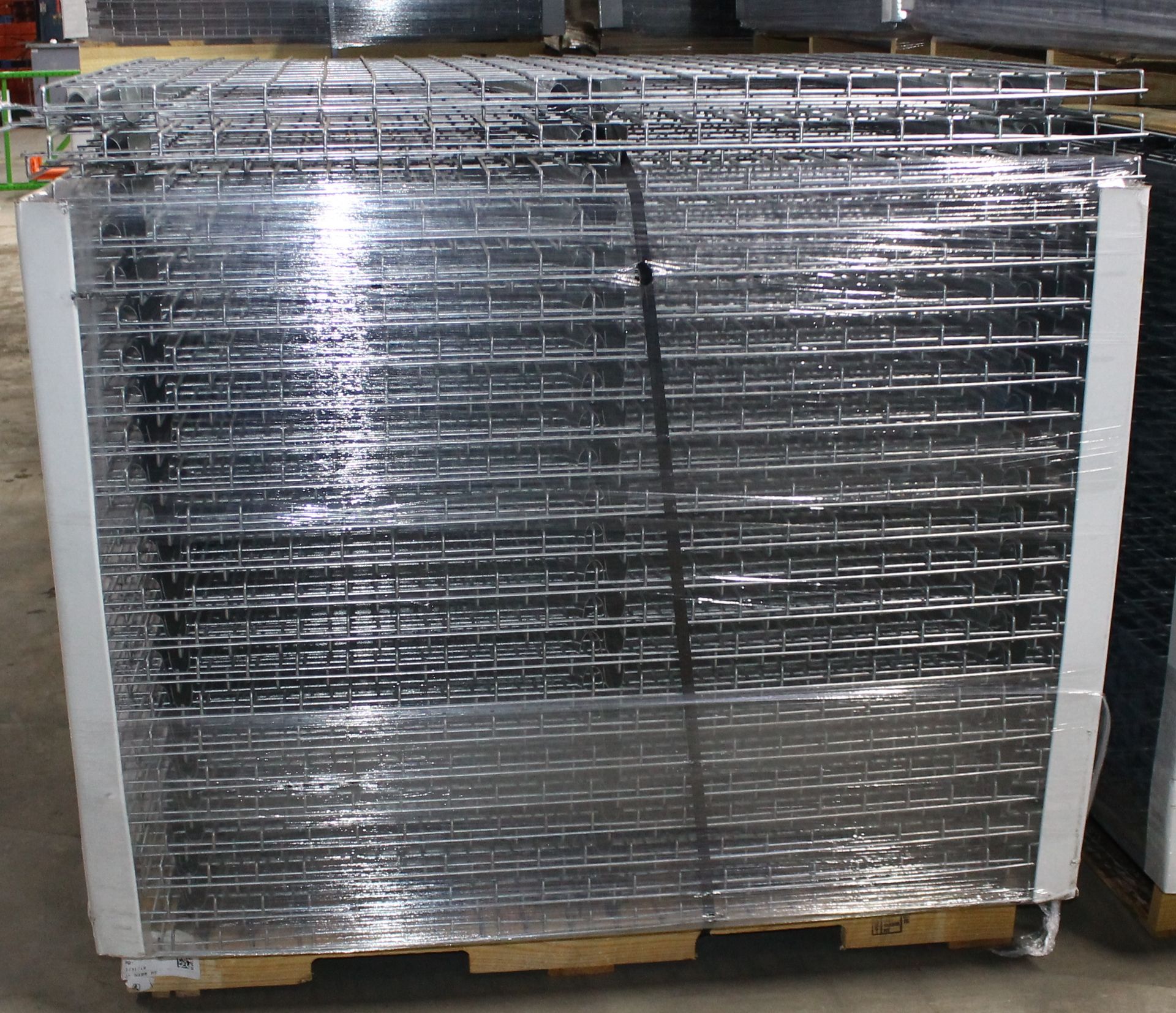 NEW 40 PCS OF STANDARD 48" X 46" WIREDECK - 1900 LBS CAPACITY - Image 2 of 2