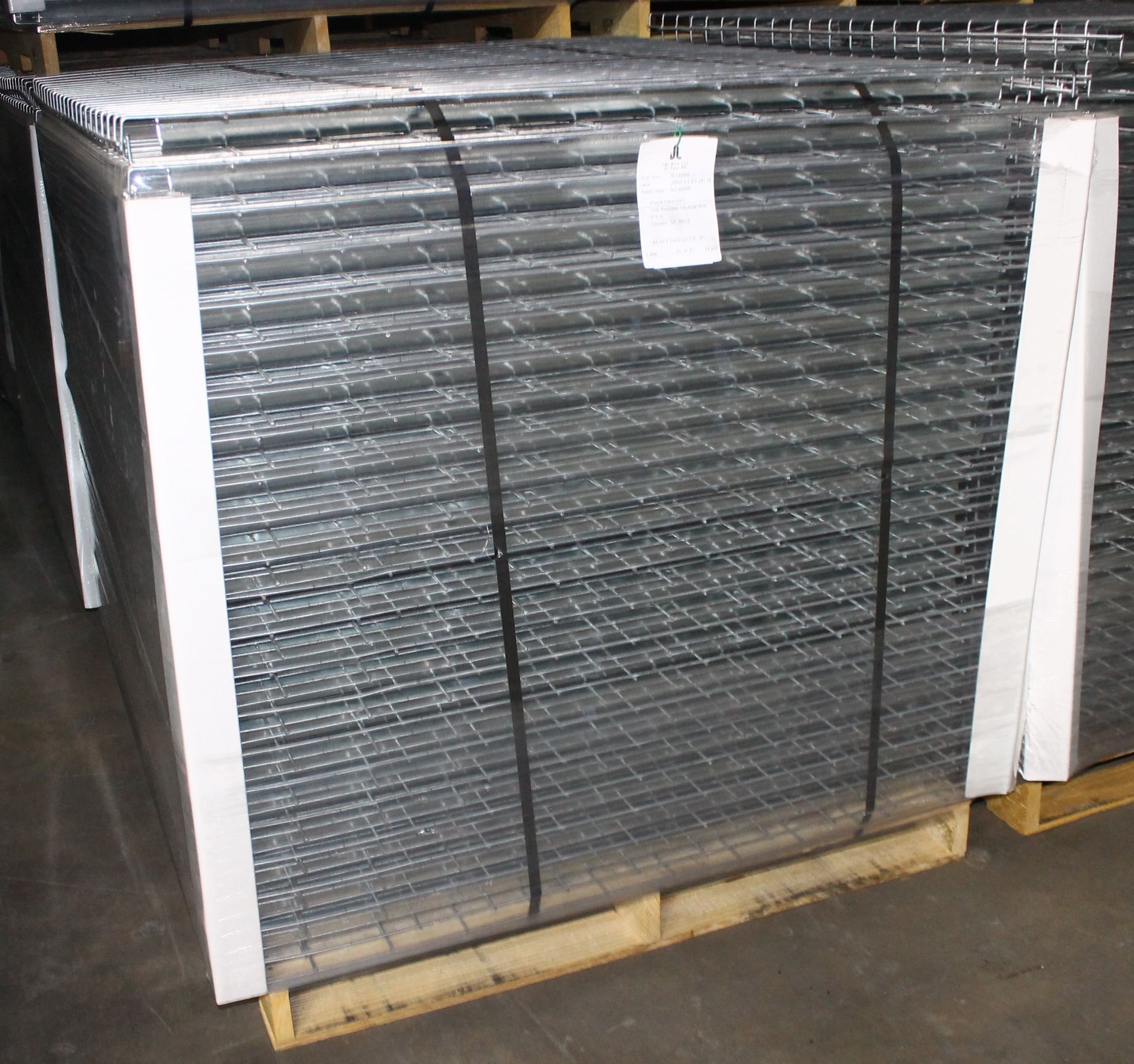 NEW 40 PCS OF STANDARD 48" X 53" WIREDECK - 2000 LBS CAPACITY