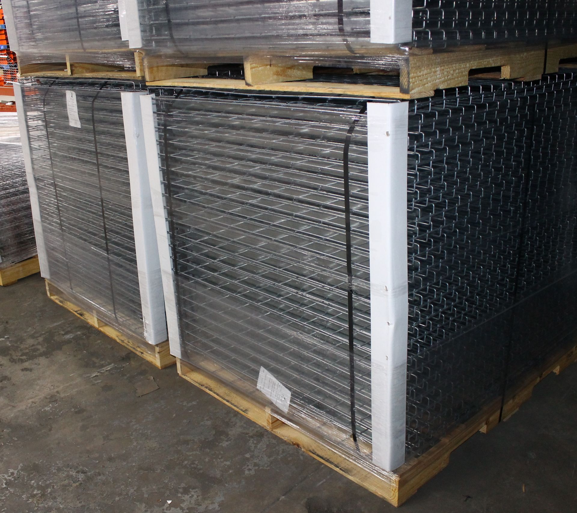 NEW 40 PCS OF STANDARD 42" X 53" WIREDECK - 2050 LBS CAPACITY - Image 2 of 2