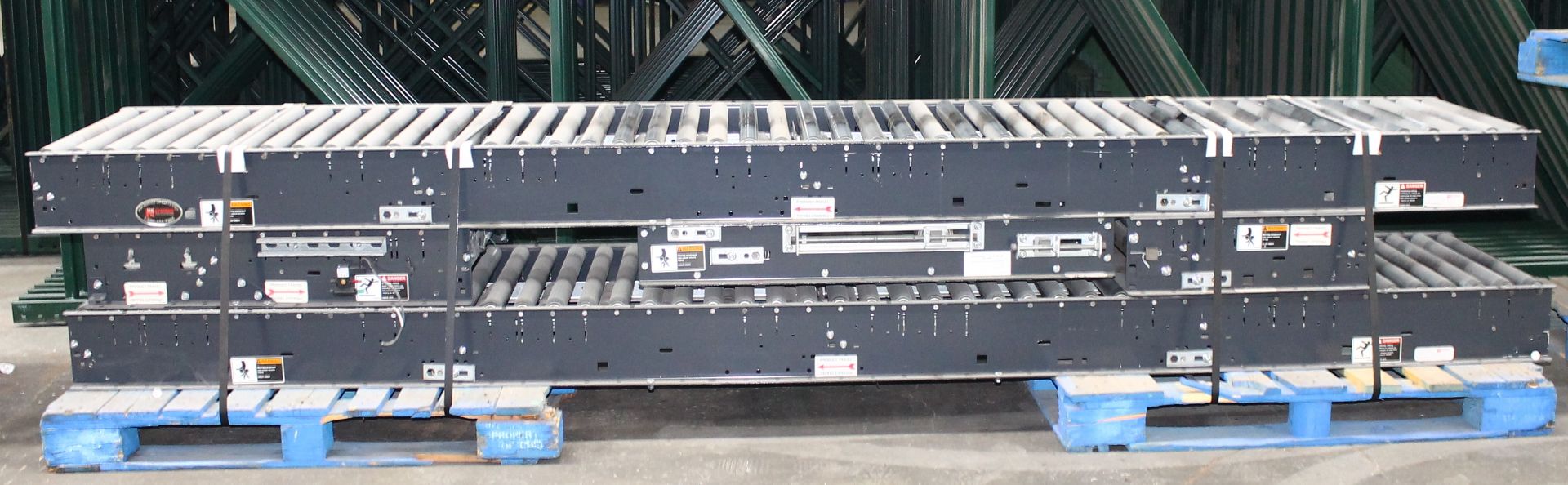 24 FT OF 26"W GRAVITY ROLLER CONVEYOR