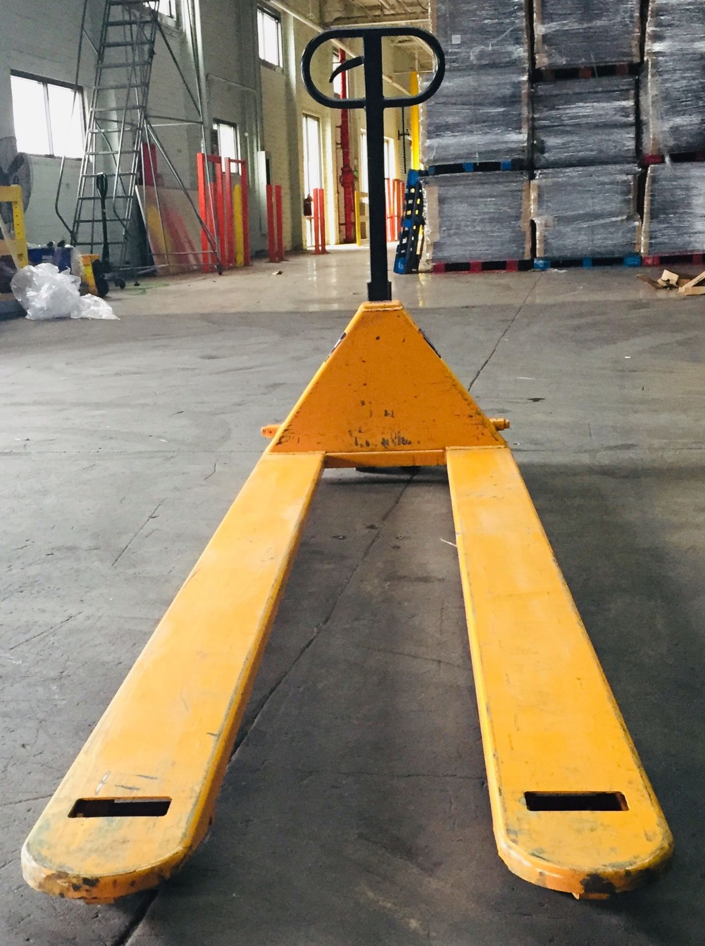 USED 96"L x 27"W PALLET JACK - Image 2 of 4